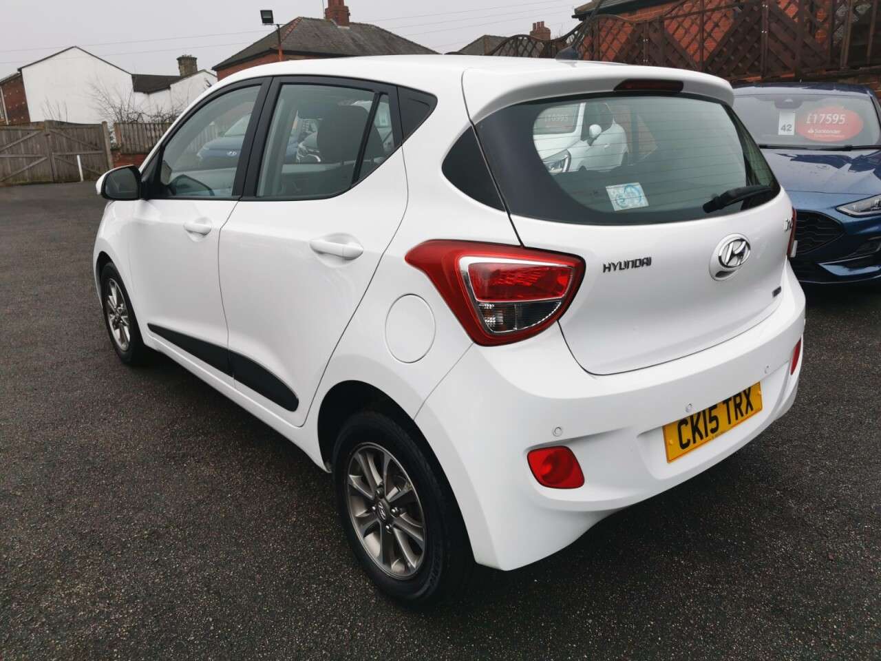 A 2015 HYUNDAI I10 1.2 Premium Hatchback 5dr Petrol Manual Euro 5 (87 ps) A 2015 HYUNDAI I10 1.2 Premium Hatchback 5dr Petrol Manual Euro 5 (87 ps)