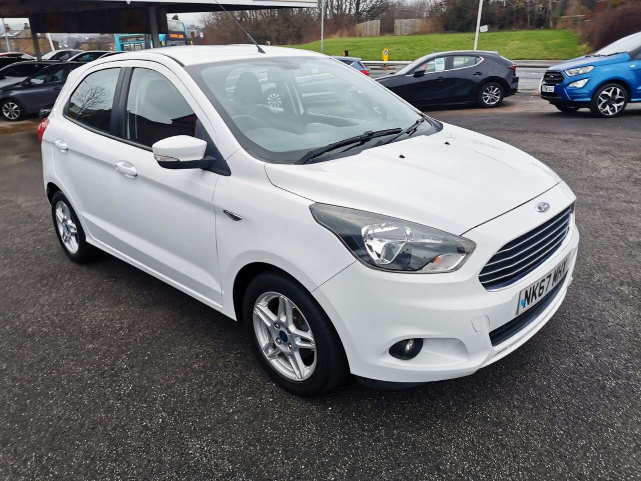 A 2017 FORD KA+ 1.2 Ti-VCT Zetec Hatchback 5dr Petrol Manual Euro 6 (70 ps) A 2017 FORD KA+ 1.2 Ti-VCT Zetec Hatchback 5dr Petrol Manual Euro 6 (70 ps)