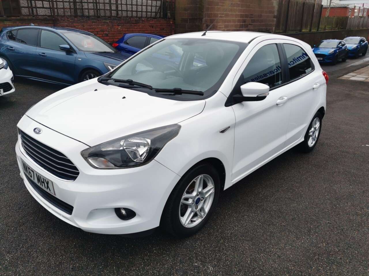 A 2017 FORD KA+ 1.2 Ti-VCT Zetec Hatchback 5dr Petrol Manual Euro 6 (70 ps) A 2017 FORD KA+ 1.2 Ti-VCT Zetec Hatchback 5dr Petrol Manual Euro 6 (70 ps)