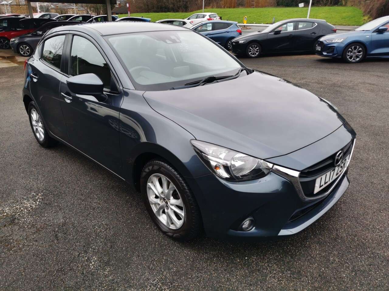 A 2017 MAZDA MAZDA2 1.5 SKYACTIV-G SE-L Hatchback 5dr Petrol Manual Euro 6 (s/s) (90 ps) A 2017 MAZDA MAZDA2 1.5 SKYACTIV-G SE-L Hatchback 5dr Petrol Manual Euro 6 (s/s) (90 ps)