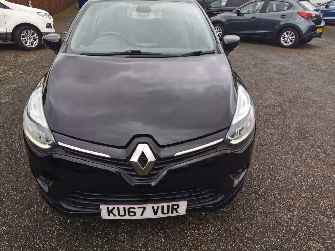 A 2017 RENAULT CLIO 0.9 TCe Dynamique S Nav Hatchback 5dr Petrol Manual Euro 6 (s/s) (90 ps) A 2017 RENAULT CLIO 0.9 TCe Dynamique S Nav Hatchback 5dr Petrol Manual Euro 6 (s/s) (90 ps)