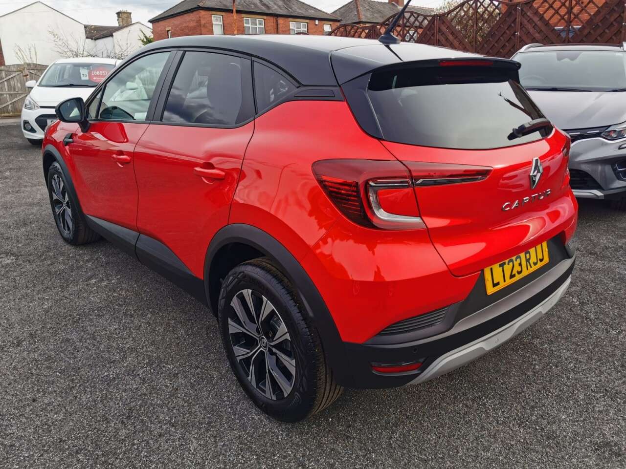 A 2023 RENAULT CAPTUR 1.0 TCe evolution SUV 5dr Petrol Manual Euro 6 (s/s) (90 ps) A 2023 RENAULT CAPTUR 1.0 TCe evolution SUV 5dr Petrol Manual Euro 6 (s/s) (90 ps)