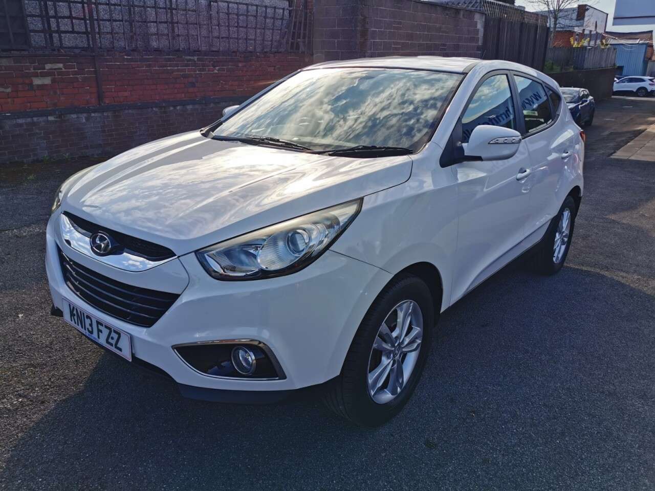 A 2013 HYUNDAI IX35 1.6 GDi Style SUV 5dr Petrol Manual Euro 5 (135 ps) A 2013 HYUNDAI IX35 1.6 GDi Style SUV 5dr Petrol Manual Euro 5 (135 ps)
