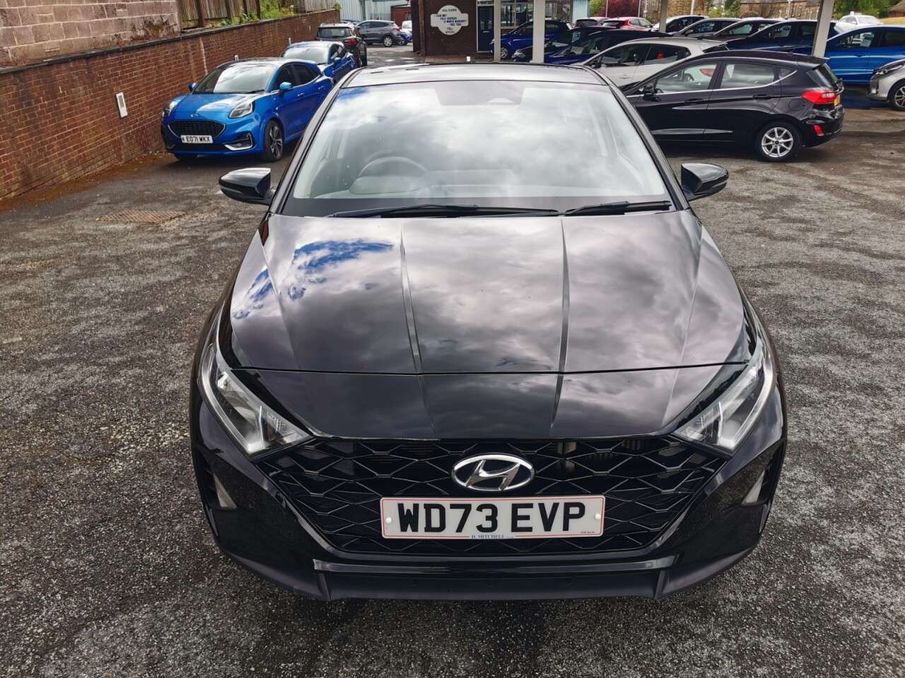 A 2023 HYUNDAI I20 1.0 T-GDi MHEV SE Connect Hatchback 5dr Petrol Hybrid DCT Euro 6 (s/s) (100 A 2023 HYUNDAI I20 1.0 T-GDi MHEV SE Connect Hatchback 5dr Petrol Hybrid DCT Euro 6 (s/s) (100