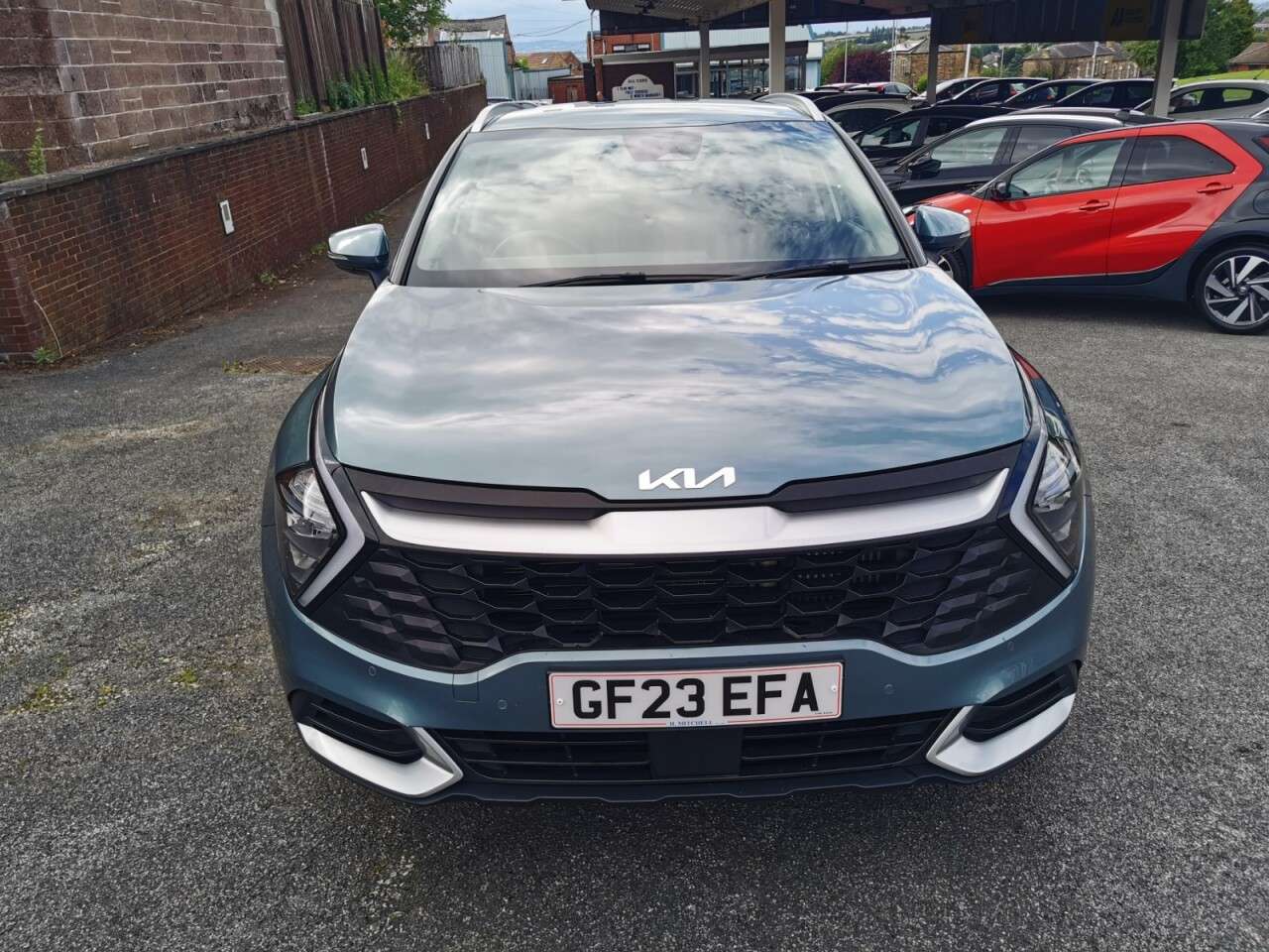 A 2023 KIA SPORTAGE 1.6 T-GDi 2 SUV 5dr Petrol Manual Euro 6 (s/s) (148 bhp) A 2023 KIA SPORTAGE 1.6 T-GDi 2 SUV 5dr Petrol Manual Euro 6 (s/s) (148 bhp)