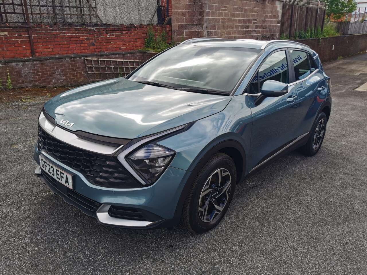 A 2023 KIA SPORTAGE 1.6 T-GDi 2 SUV 5dr Petrol Manual Euro 6 (s/s) (148 bhp) A 2023 KIA SPORTAGE 1.6 T-GDi 2 SUV 5dr Petrol Manual Euro 6 (s/s) (148 bhp)