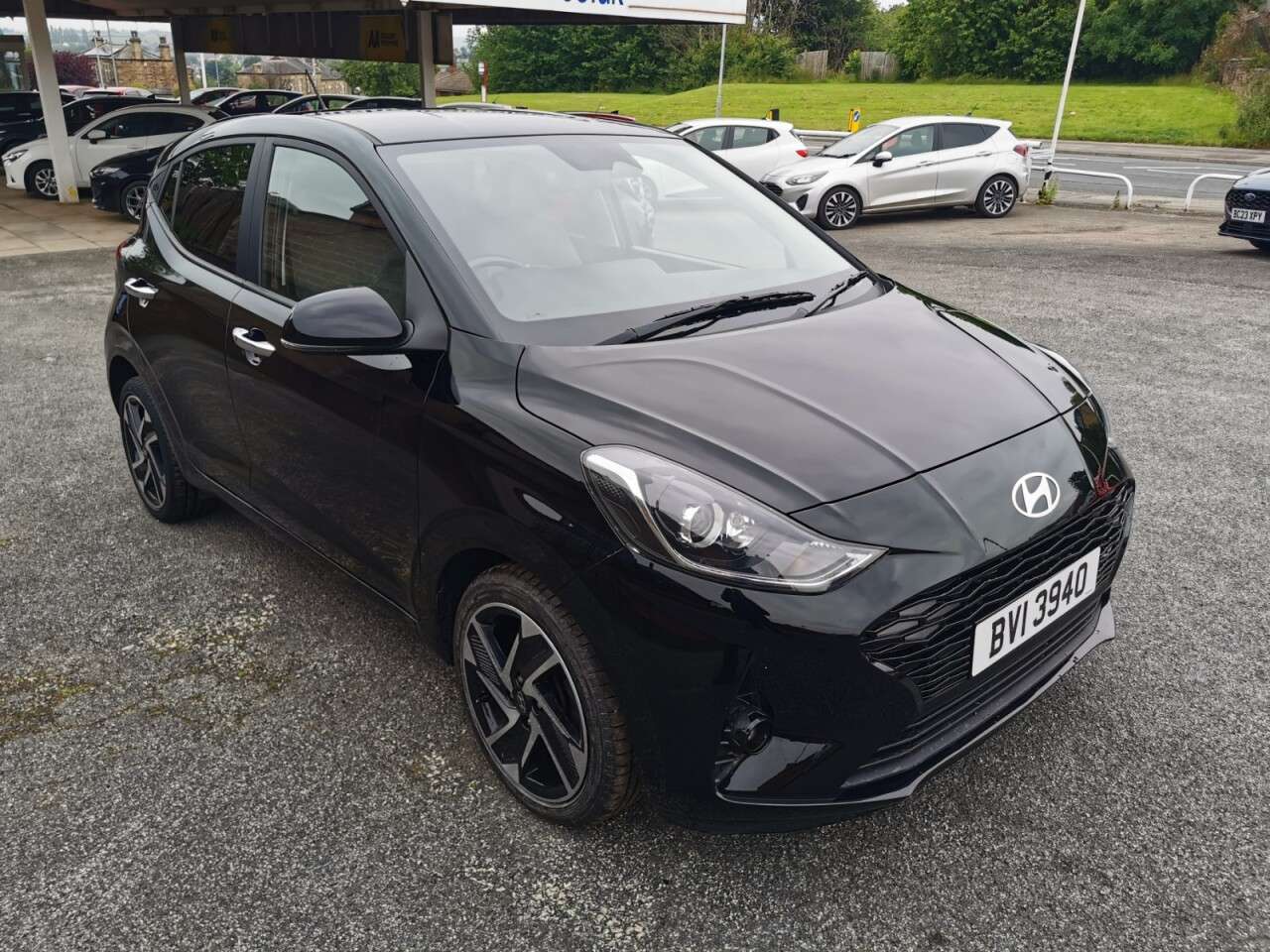 A 2025 HYUNDAI I10 1.2 Premium Hatchback 5dr Petrol Auto Euro 6 (s/s) (79 ps) A 2025 HYUNDAI I10 1.2 Premium Hatchback 5dr Petrol Auto Euro 6 (s/s) (79 ps)