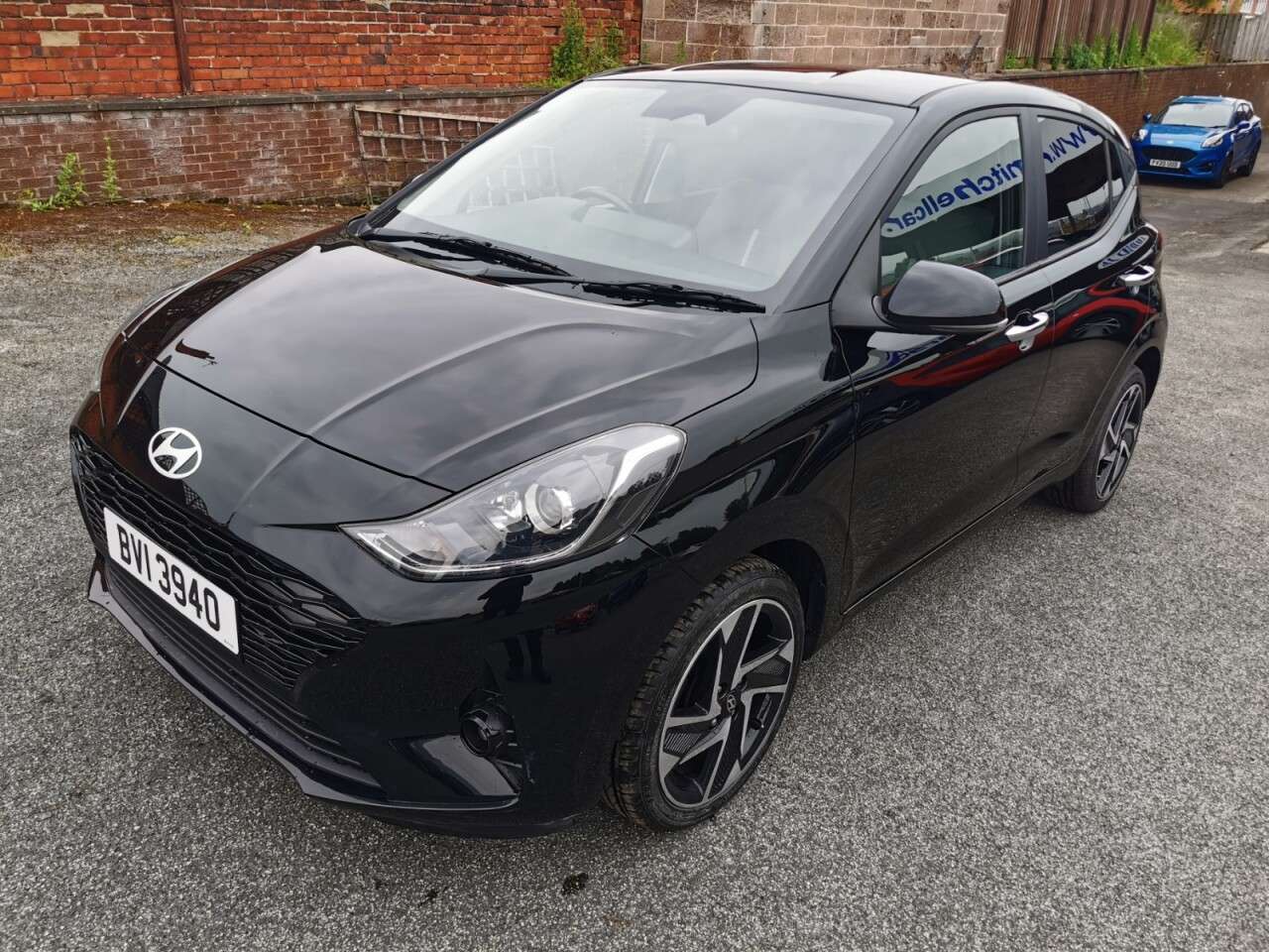 A 2025 HYUNDAI I10 1.2 Premium Hatchback 5dr Petrol Auto Euro 6 (s/s) (79 ps) A 2025 HYUNDAI I10 1.2 Premium Hatchback 5dr Petrol Auto Euro 6 (s/s) (79 ps)