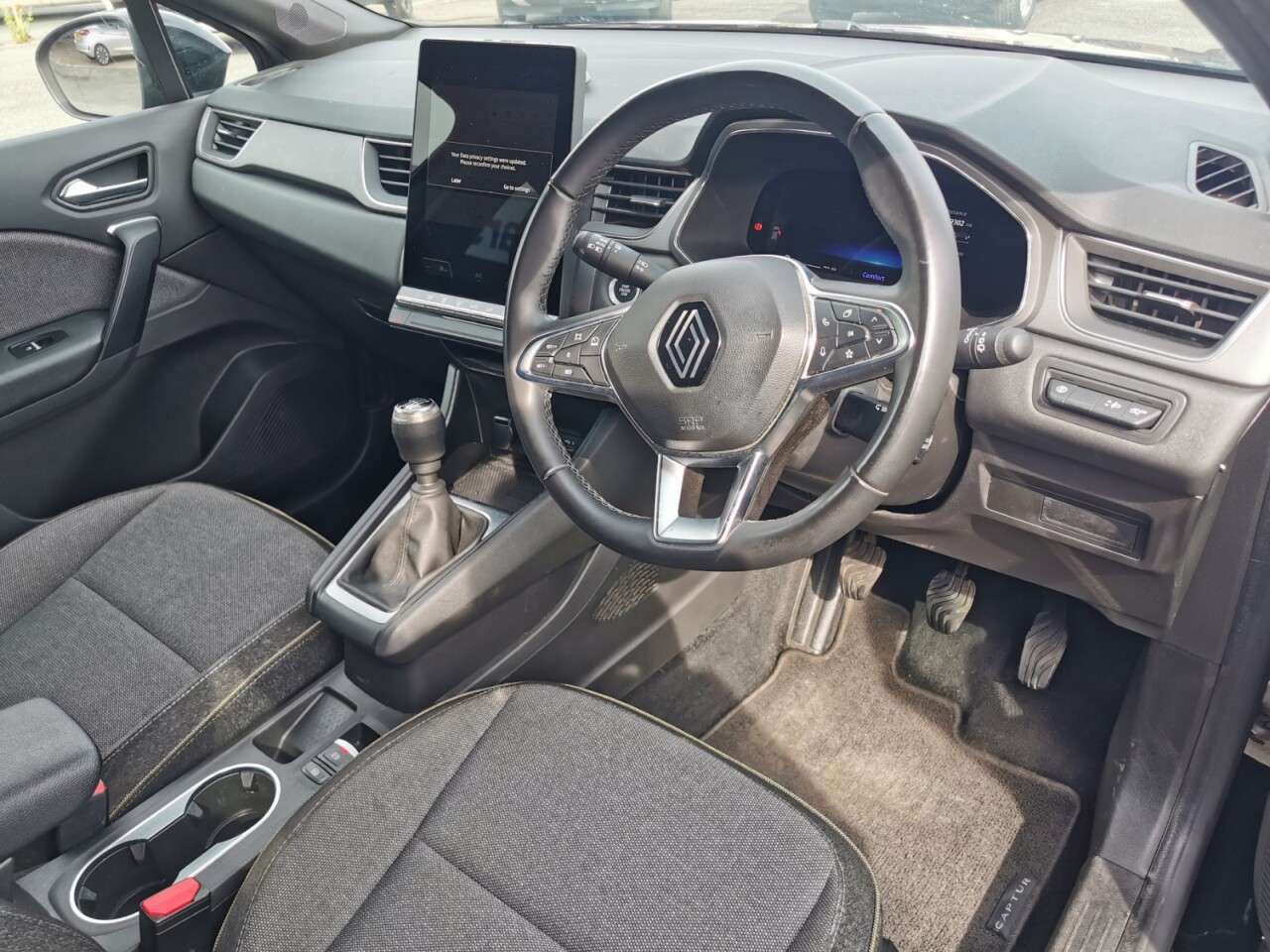 2025 RENAULT CAPTUR 2025 RENAULT CAPTUR