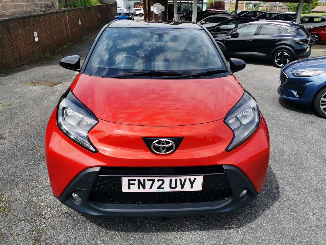 A 2022 TOYOTA AYGO X 1.0 VVT-i Edge Hatchback 5dr Petrol Manual Euro 6 (s/s) (72 ps) A 2022 TOYOTA AYGO X 1.0 VVT-i Edge Hatchback 5dr Petrol Manual Euro 6 (s/s) (72 ps)