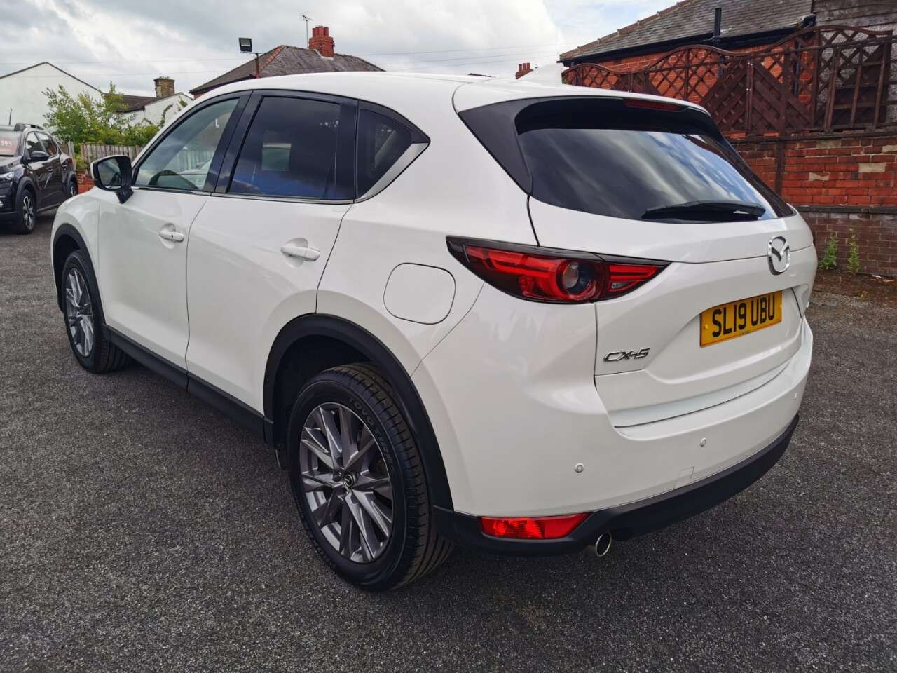 A 2019 MAZDA CX-5 2.0 SKYACTIV-G Sport Nav+ SUV 5dr Petrol Manual Euro 6 (s/s) (165 ps) A 2019 MAZDA CX-5 2.0 SKYACTIV-G Sport Nav+ SUV 5dr Petrol Manual Euro 6 (s/s) (165 ps)