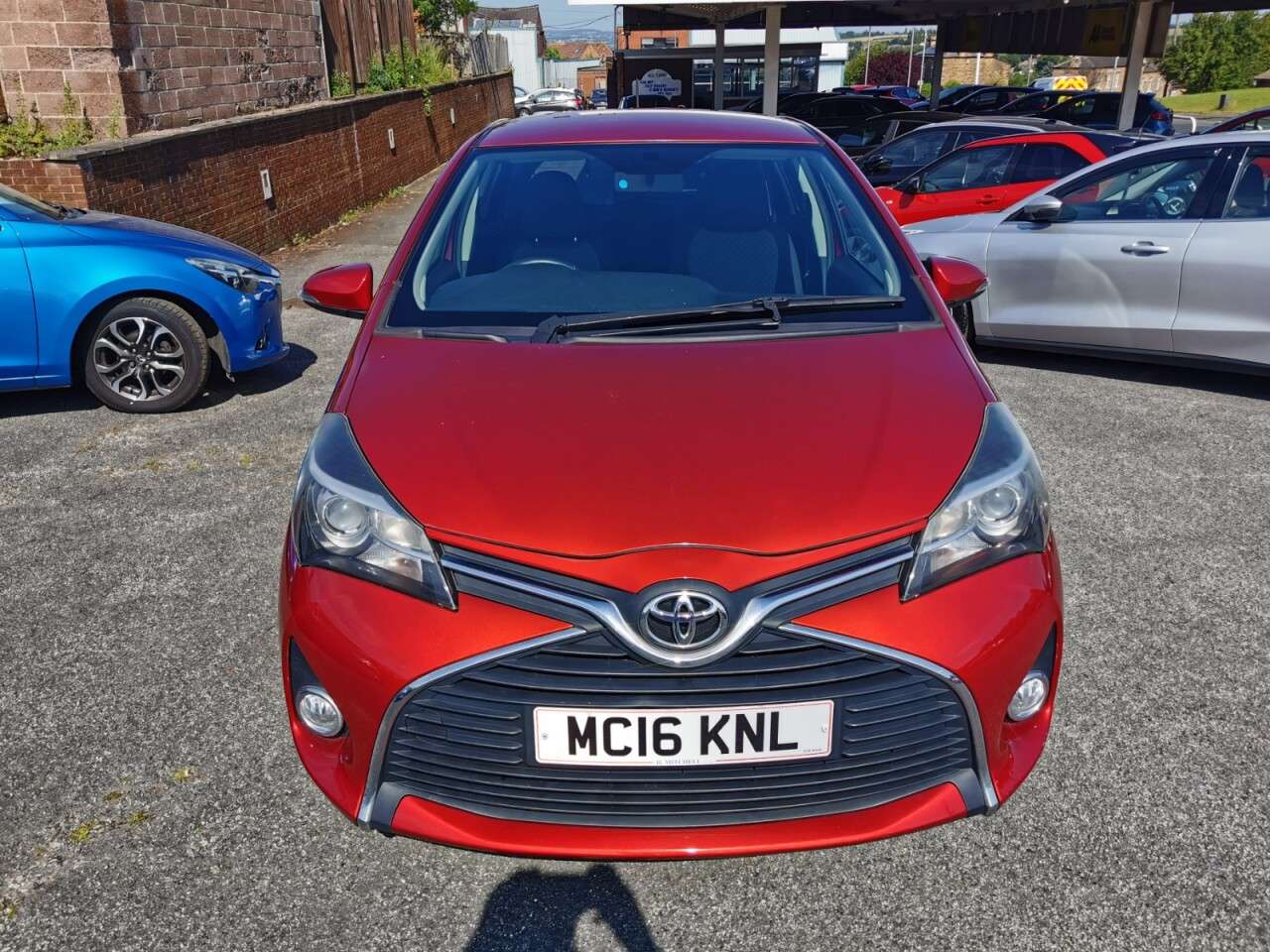 A 2016 TOYOTA YARIS 1.33 Dual VVT-i Icon Hatchback 5dr Petrol Manual Euro 5 Euro 5 (99 ps) A 2016 TOYOTA YARIS 1.33 Dual VVT-i Icon Hatchback 5dr Petrol Manual Euro 5 Euro 5 (99 ps)