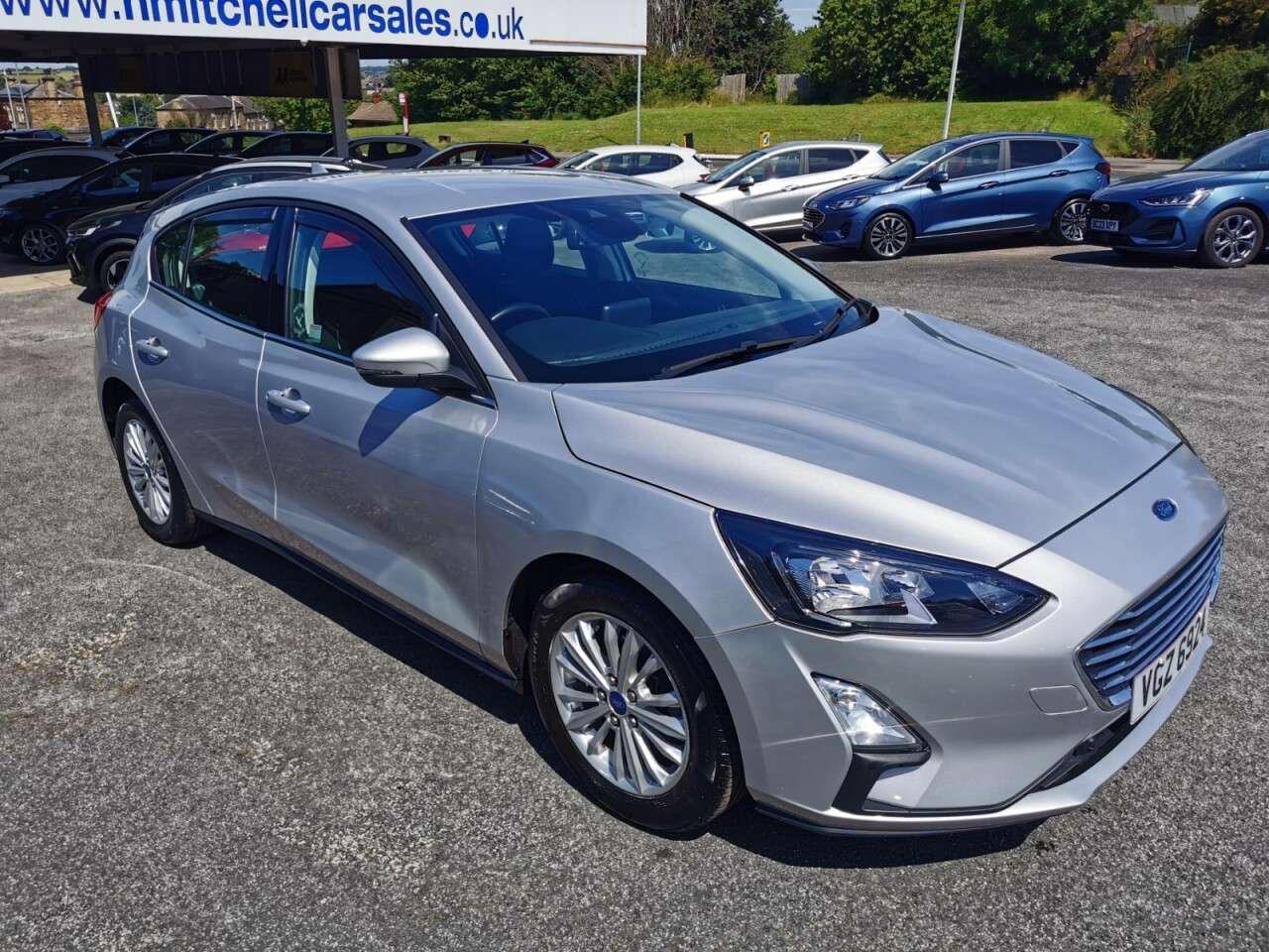 A 2021 FORD FOCUS 1.0T EcoBoost Titanium Edition Hatchback 5dr Petrol Manual Euro 6 (s/s) (12 A 2021 FORD FOCUS 1.0T EcoBoost Titanium Edition Hatchback 5dr Petrol Manual Euro 6 (s/s) (12