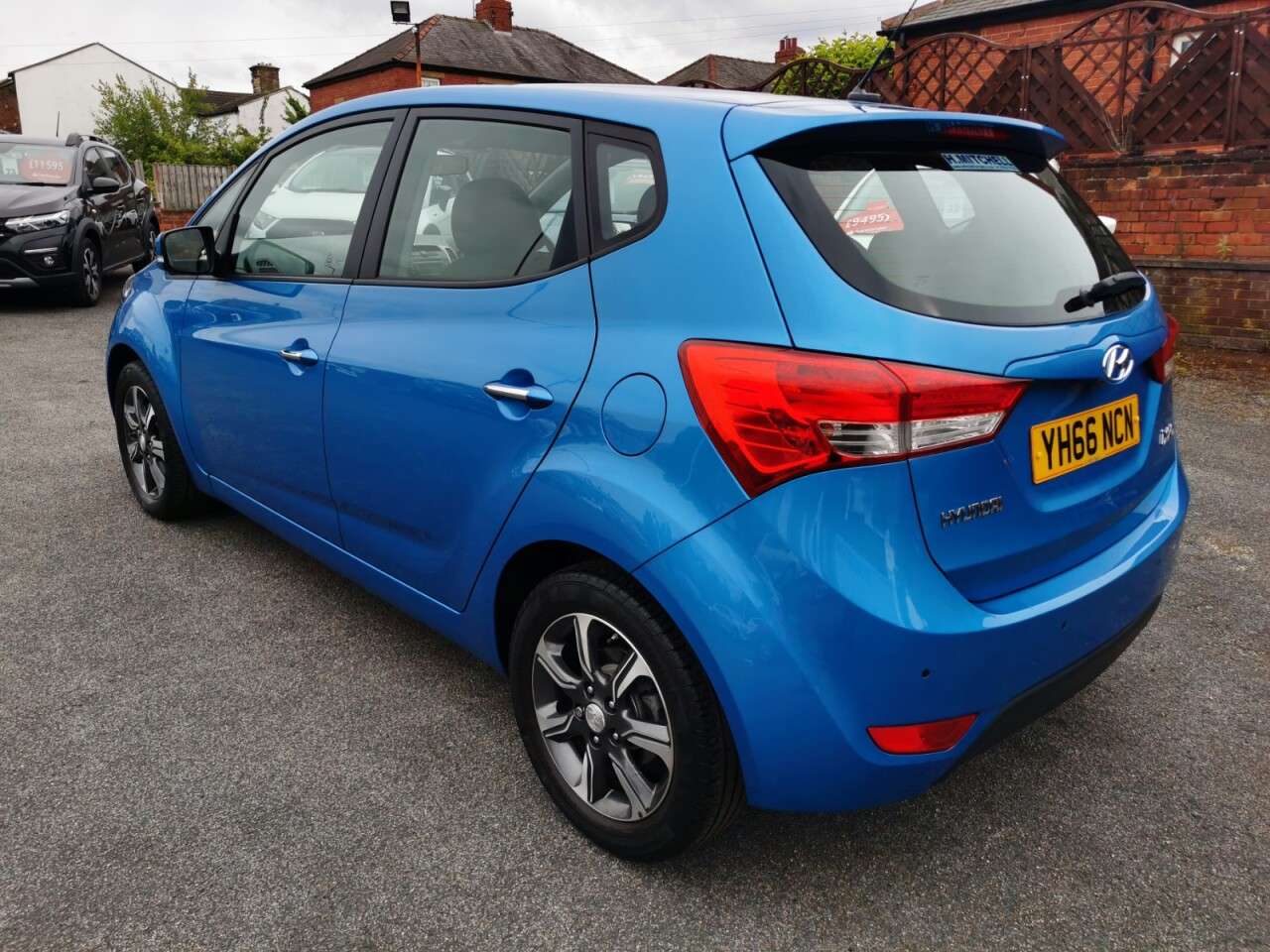 A 2016 HYUNDAI IX20 1.6 SE Hatchback 5dr Petrol Auto Euro 6 (125 ps) A 2016 HYUNDAI IX20 1.6 SE Hatchback 5dr Petrol Auto Euro 6 (125 ps)