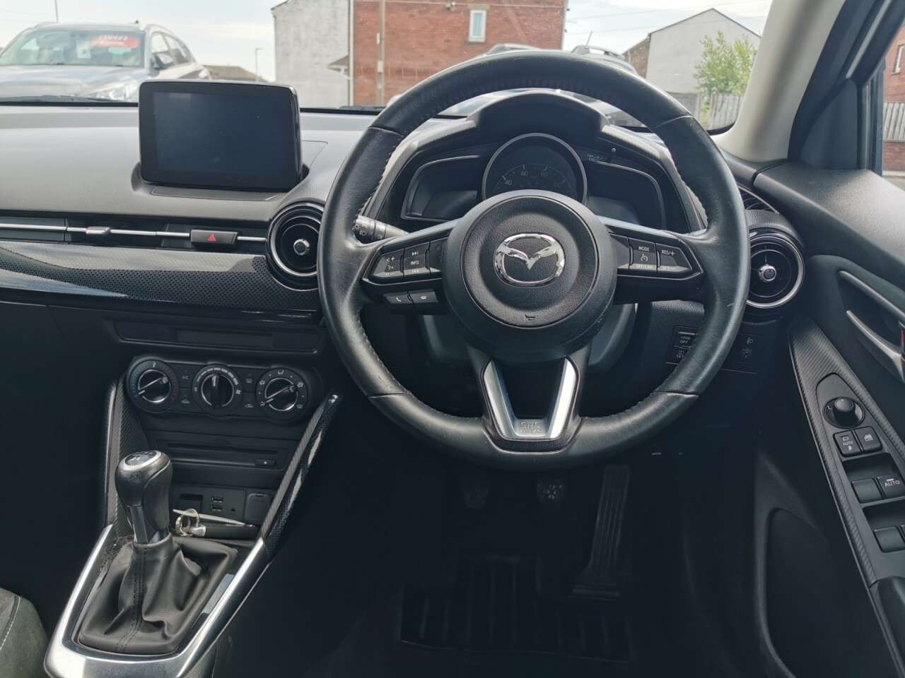 2017 MAZDA MAZDA2 2017 MAZDA MAZDA2