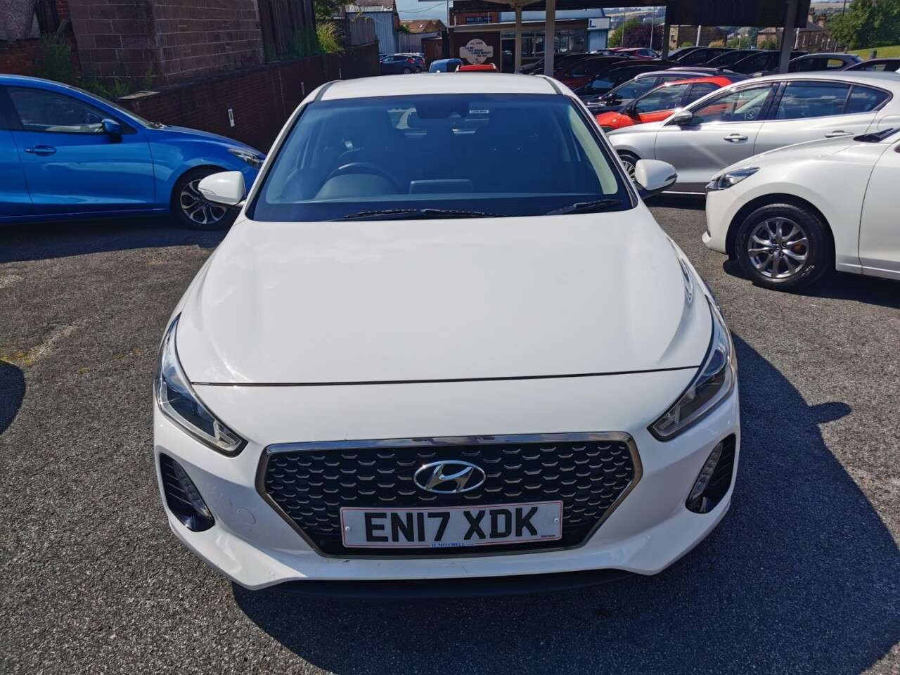 A 2017 HYUNDAI I30 1.0 T-GDi Blue Drive SE Nav Hatchback 5dr Petrol Manual Euro 6 (s/s) (120 p A 2017 HYUNDAI I30 1.0 T-GDi Blue Drive SE Nav Hatchback 5dr Petrol Manual Euro 6 (s/s) (120 p