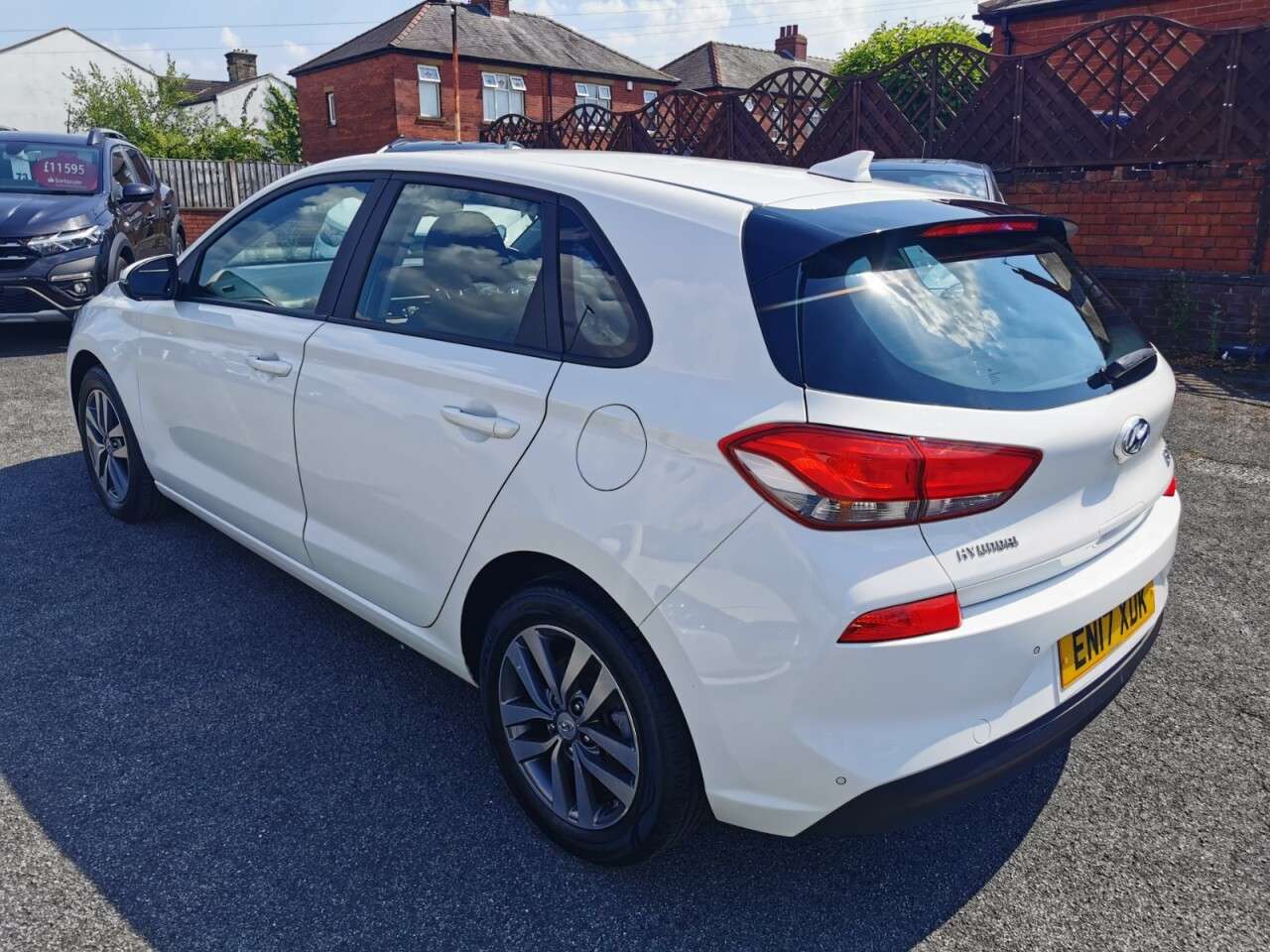 A 2017 HYUNDAI I30 1.0 T-GDi Blue Drive SE Nav Hatchback 5dr Petrol Manual Euro 6 (s/s) (120 p A 2017 HYUNDAI I30 1.0 T-GDi Blue Drive SE Nav Hatchback 5dr Petrol Manual Euro 6 (s/s) (120 p