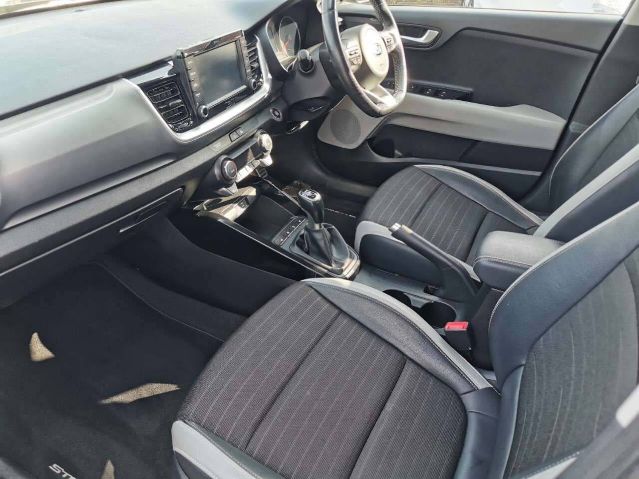 2018 KIA STONIC 2018 KIA STONIC