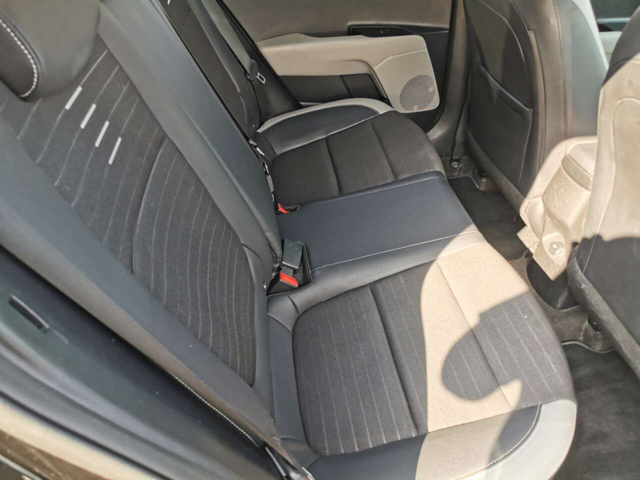 2018 KIA STONIC 2018 KIA STONIC