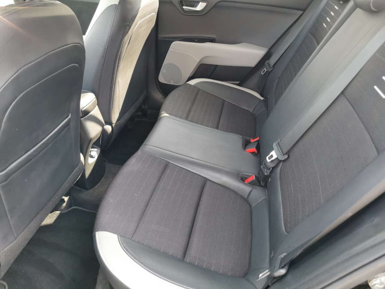 2018 KIA STONIC 2018 KIA STONIC