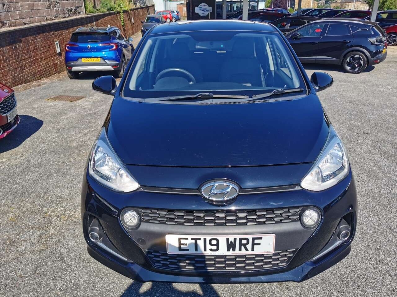 A 2019 HYUNDAI I10 PREMIUM SE A 2019 HYUNDAI I10 PREMIUM SE