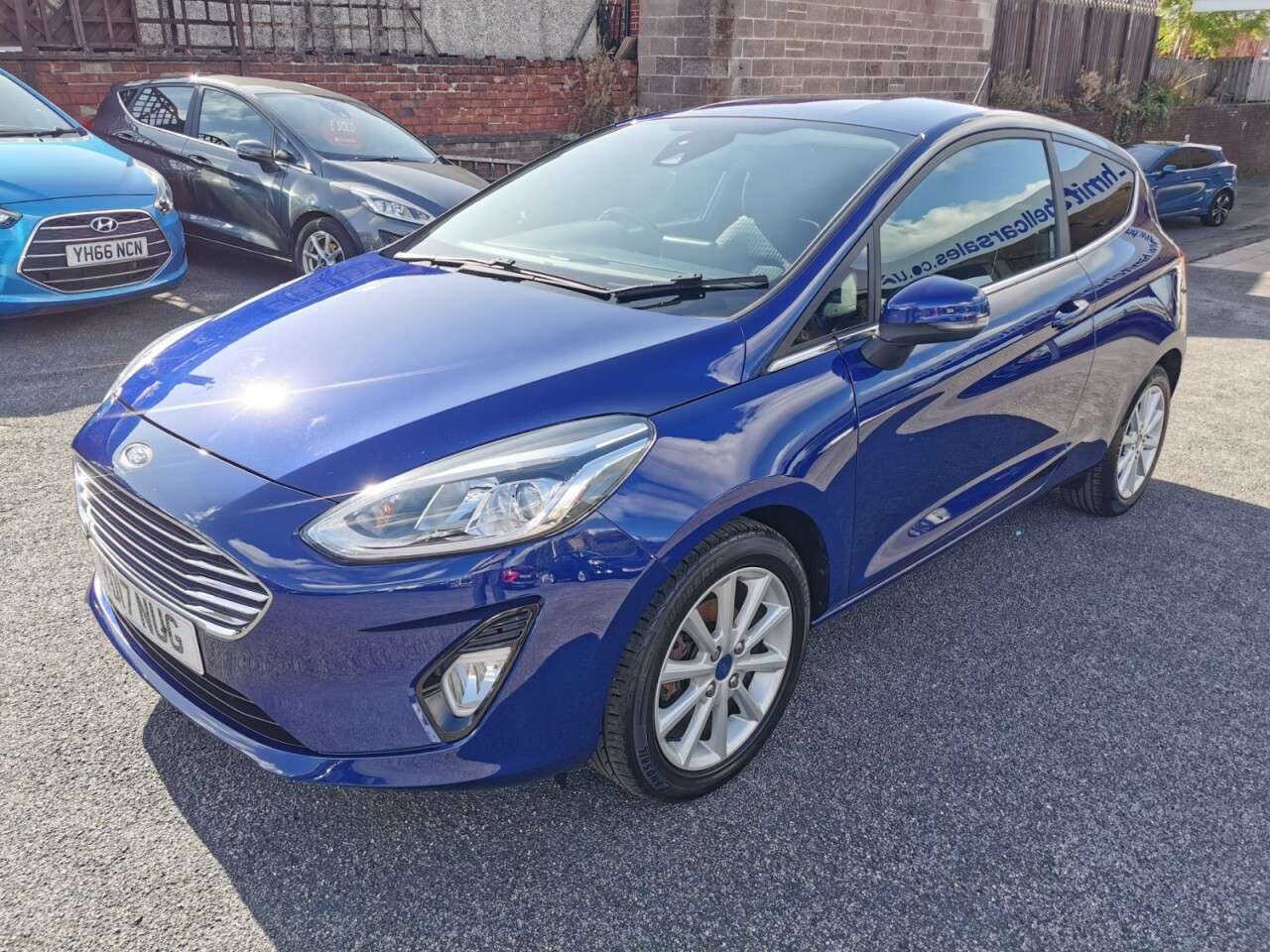 A 2017 FORD FIESTA 1.0T EcoBoost Titanium Hatchback 3dr Petrol Manual Euro 6 (s/s) (125 ps) A 2017 FORD FIESTA 1.0T EcoBoost Titanium Hatchback 3dr Petrol Manual Euro 6 (s/s) (125 ps)
