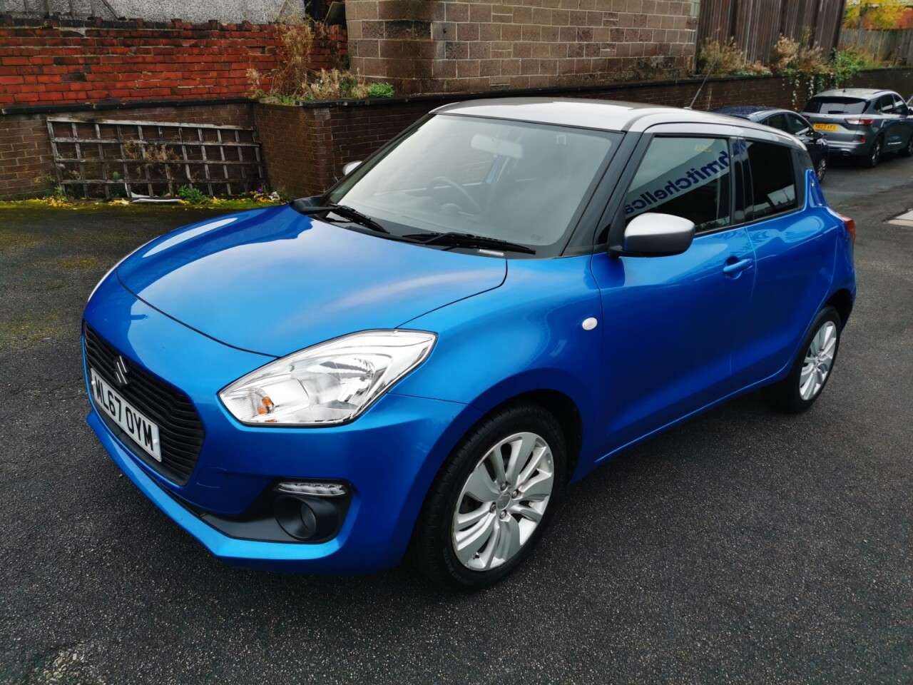 A 2017 SUZUKI SWIFT 1.0 Boosterjet SZ-T NAVI Hatchback 5dr Petrol Manual Euro 6 (111 ps) A 2017 SUZUKI SWIFT 1.0 Boosterjet SZ-T NAVI Hatchback 5dr Petrol Manual Euro 6 (111 ps)