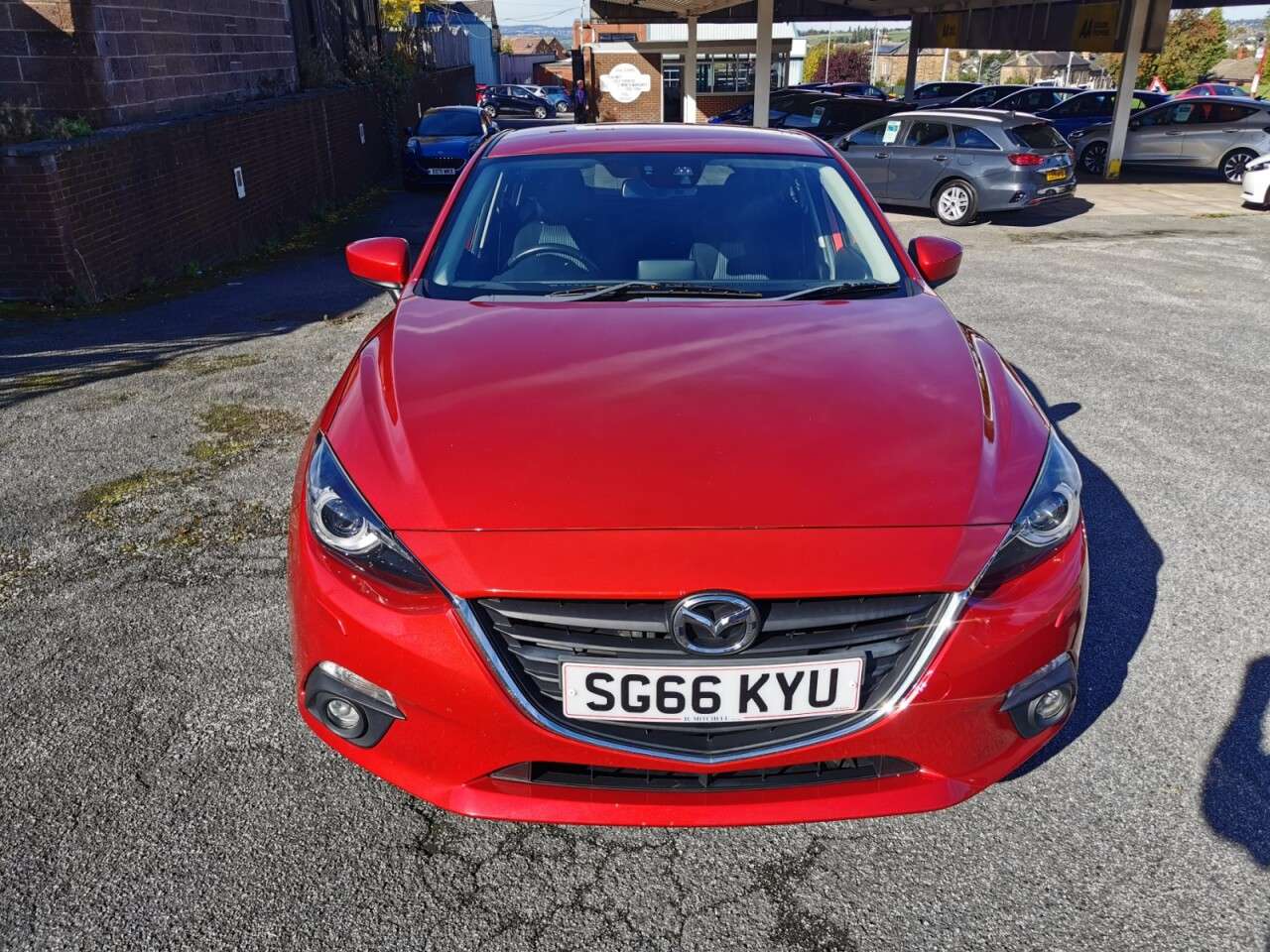 A 2016 MAZDA MAZDA3 2.0 SKYACTIV-G SE-L Nav Hatchback 5dr Petrol Manual Euro 5 (s/s) (120 ps) A 2016 MAZDA MAZDA3 2.0 SKYACTIV-G SE-L Nav Hatchback 5dr Petrol Manual Euro 5 (s/s) (120 ps)