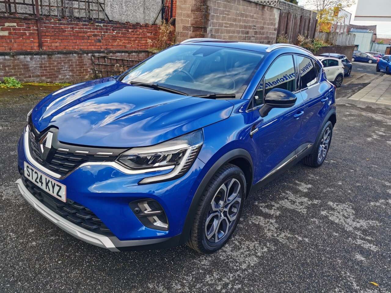 A 2024 RENAULT CAPTUR 1.0 TCe techno SUV 5dr Petrol Manual Euro 6 (s/s) (90 ps) A 2024 RENAULT CAPTUR 1.0 TCe techno SUV 5dr Petrol Manual Euro 6 (s/s) (90 ps)