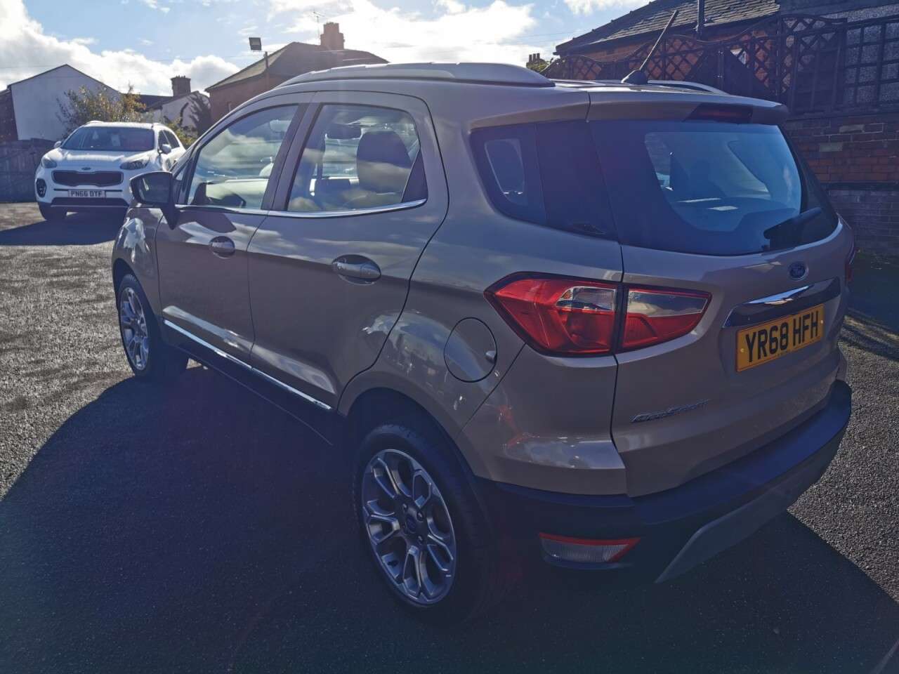 A 2018 FORD ECOSPORT 1.0T EcoBoost Titanium SUV 5dr Petrol Manual Euro 6 (s/s) (125 ps) A 2018 FORD ECOSPORT 1.0T EcoBoost Titanium SUV 5dr Petrol Manual Euro 6 (s/s) (125 ps)