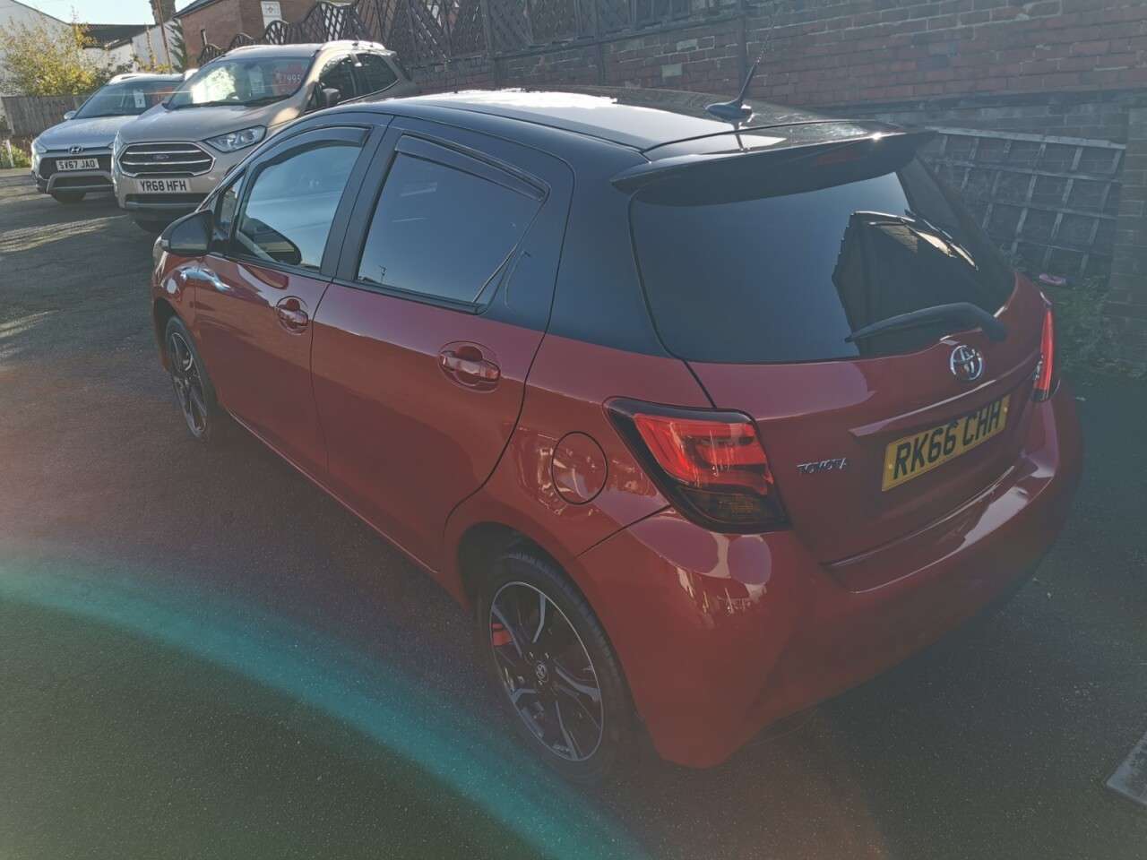 A 2016 TOYOTA YARIS 1.33 Dual VVT-i Design Hatchback 5dr Petrol Manual Euro 6 (99 ps) A 2016 TOYOTA YARIS 1.33 Dual VVT-i Design Hatchback 5dr Petrol Manual Euro 6 (99 ps)