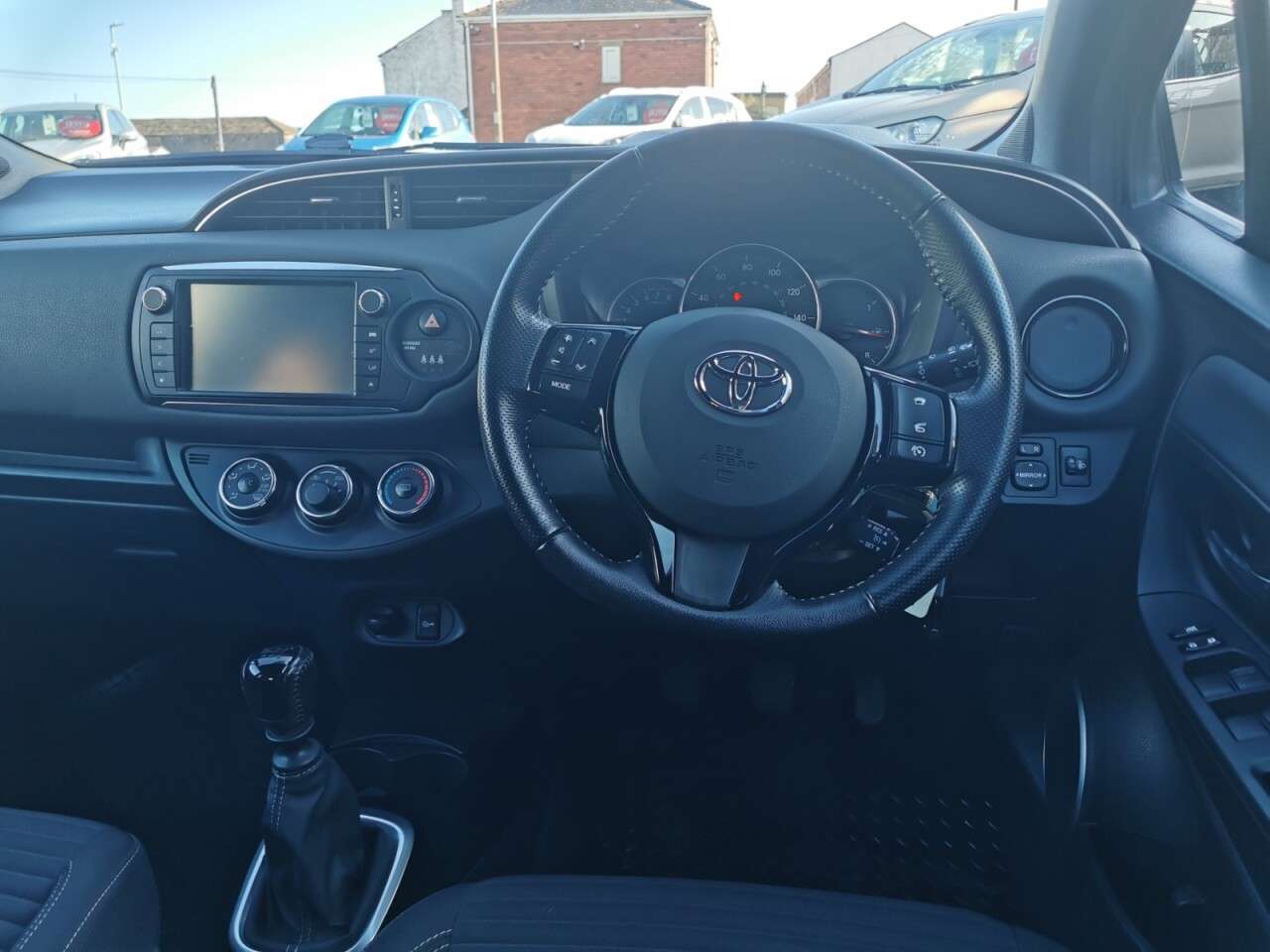 2016 TOYOTA YARIS 2016 TOYOTA YARIS