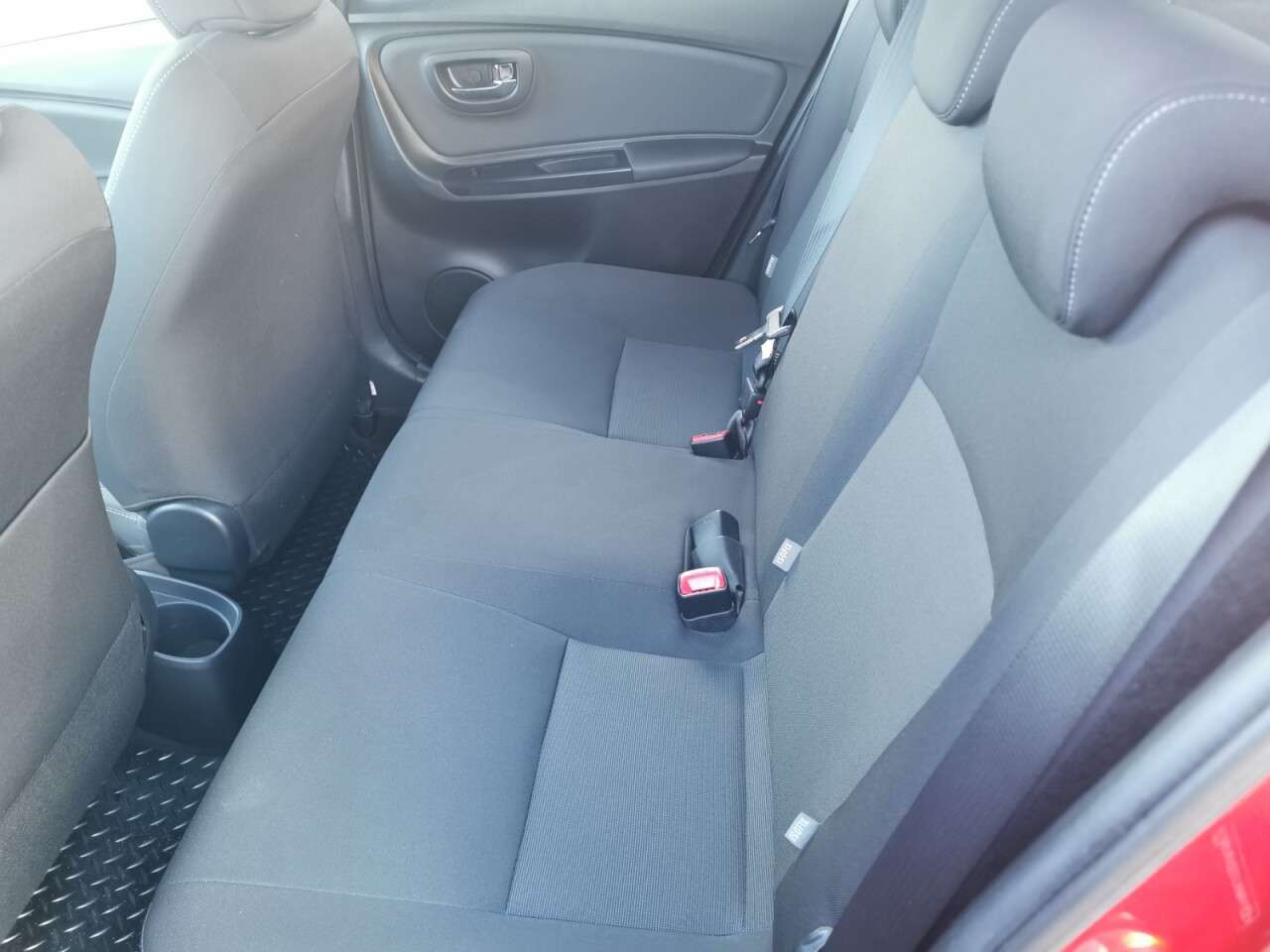 2016 TOYOTA YARIS 2016 TOYOTA YARIS