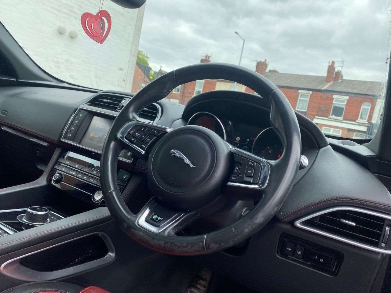 2016 JAGUAR F-PACE 2016 JAGUAR F-PACE