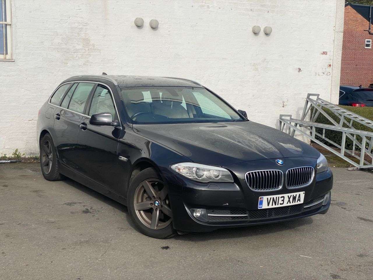 A 2013 BMW 5 SERIES 2.0 520d SE Touring 5dr Diesel Auto Euro 5 (s/s) (184 ps) FULL SERVICE HIST A 2013 BMW 5 SERIES 2.0 520d SE Touring 5dr Diesel Auto Euro 5 (s/s) (184 ps) FULL SERVICE HIST