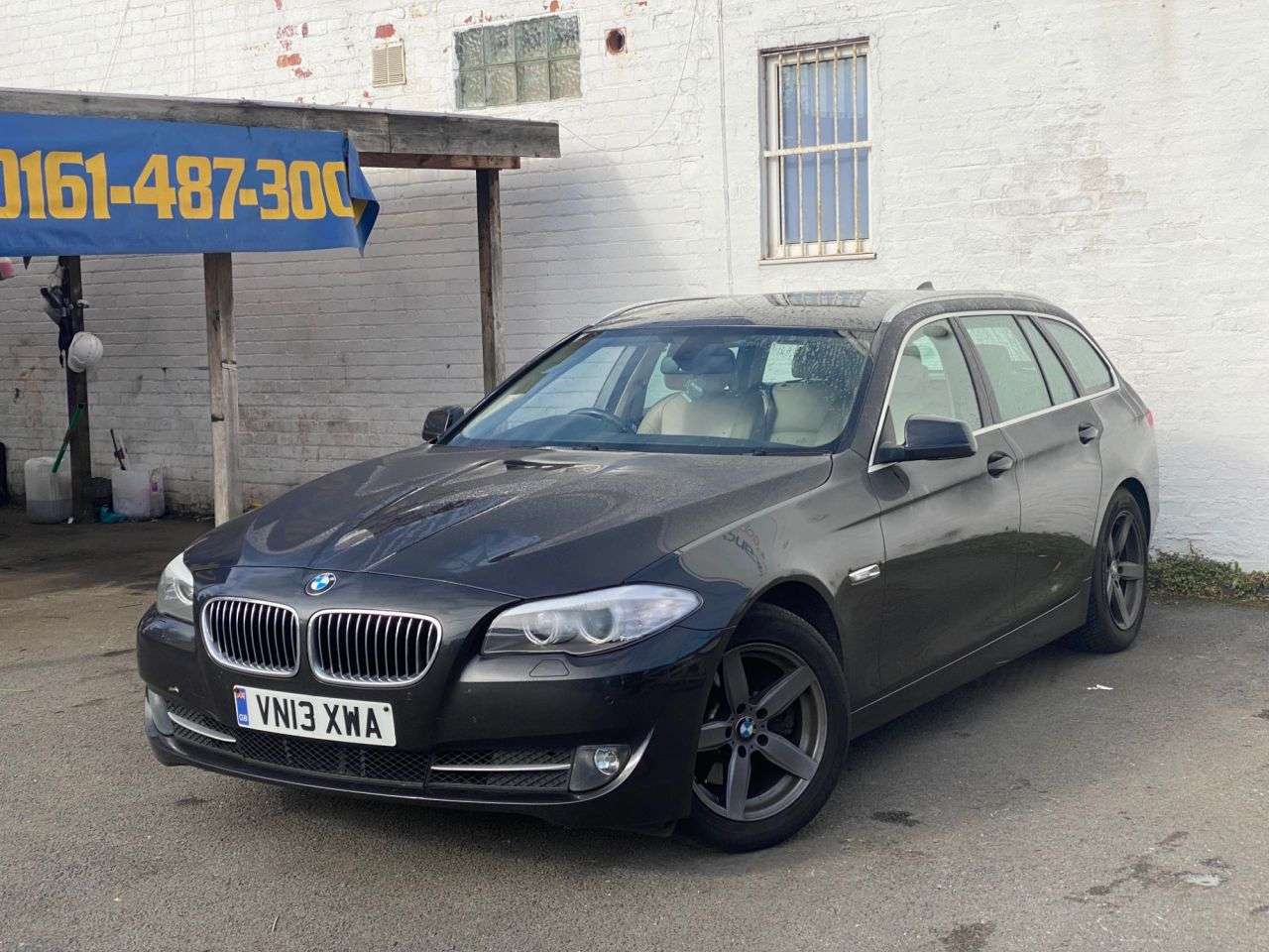 A 2013 BMW 5 SERIES 2.0 520d SE Touring 5dr Diesel Auto Euro 5 (s/s) (184 ps) FULL SERVICE HIST A 2013 BMW 5 SERIES 2.0 520d SE Touring 5dr Diesel Auto Euro 5 (s/s) (184 ps) FULL SERVICE HIST
