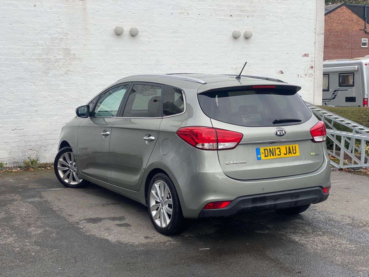 2013 KIA CARENS 2013 KIA CARENS