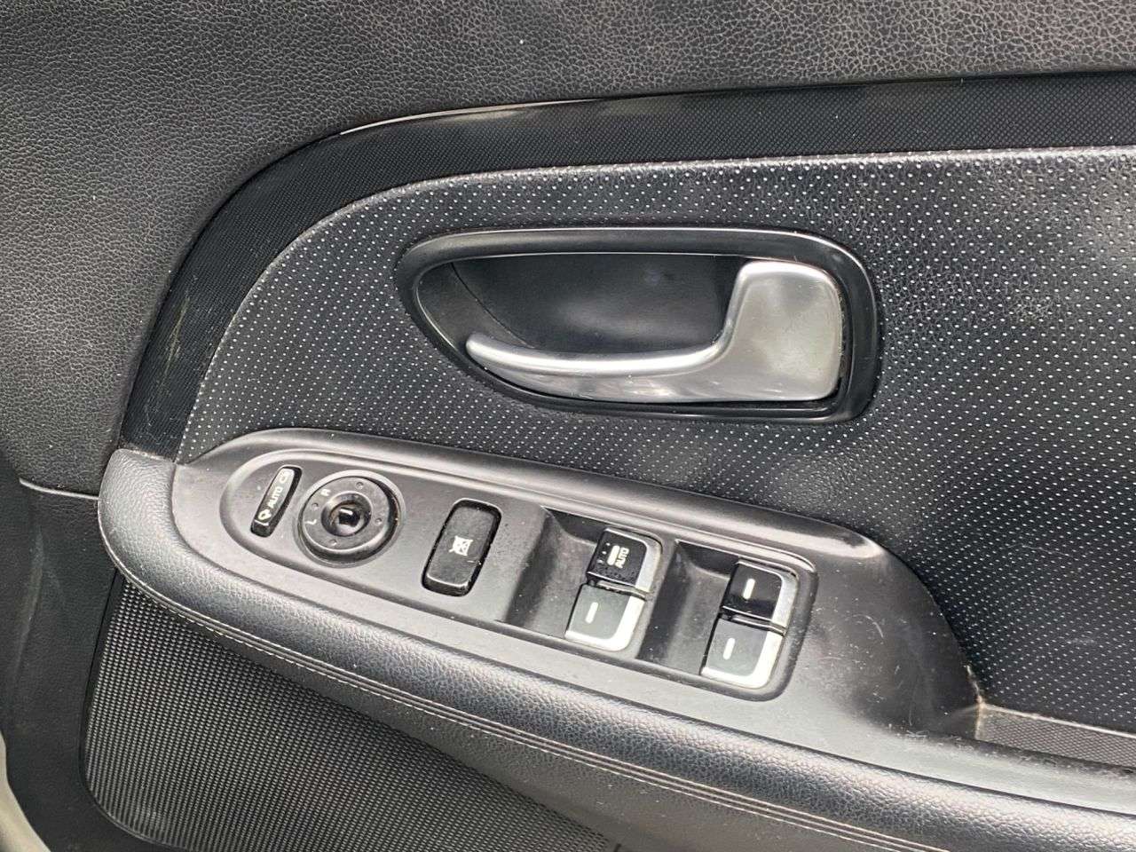 2013 KIA CARENS 2013 KIA CARENS