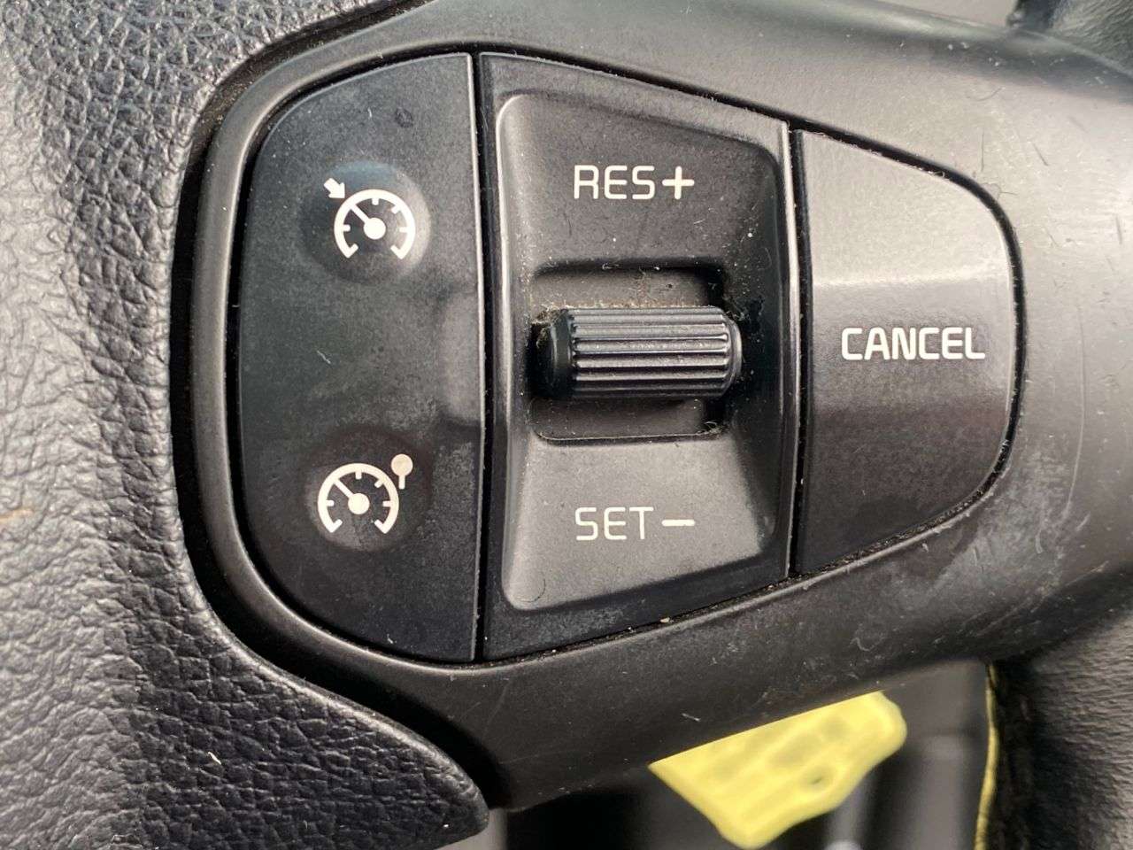 2013 KIA CARENS 2013 KIA CARENS