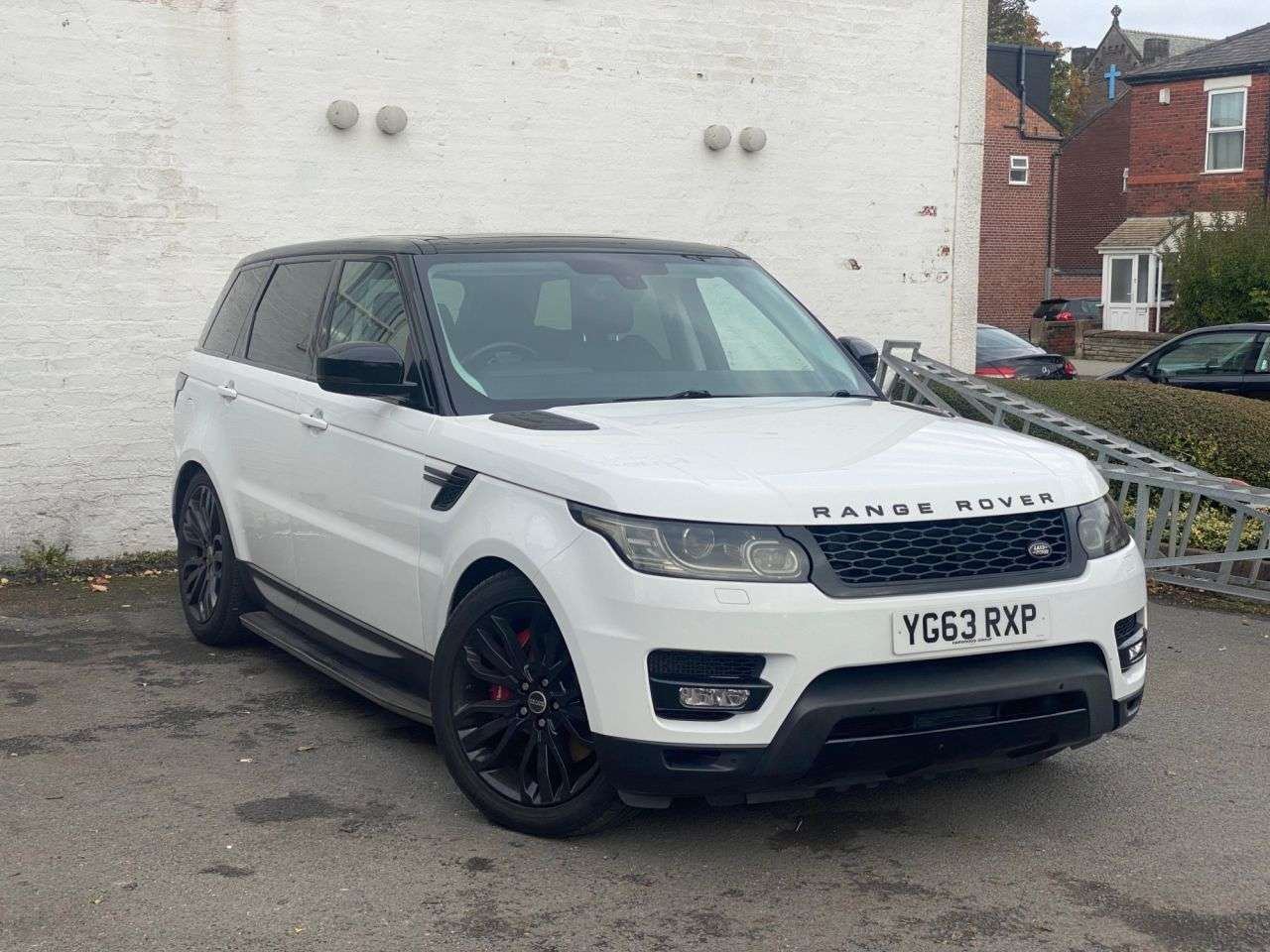 A 2013 LAND ROVER RANGE ROVER SPORT 3.0 SD V6 HSE SUV 5dr Diesel Auto 4WD Euro 5 (s/s) (292 ps) COMPREHENSIVE S A 2013 LAND ROVER RANGE ROVER SPORT 3.0 SD V6 HSE SUV 5dr Diesel Auto 4WD Euro 5 (s/s) (292 ps) COMPREHENSIVE S