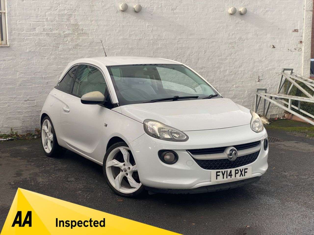 A 2014 VAUXHALL ADAM 1.4 16v White Edition Hatchback 3dr Petrol Manual Euro 5 (87 ps) COMPREHENS A 2014 VAUXHALL ADAM 1.4 16v White Edition Hatchback 3dr Petrol Manual Euro 5 (87 ps) COMPREHENS