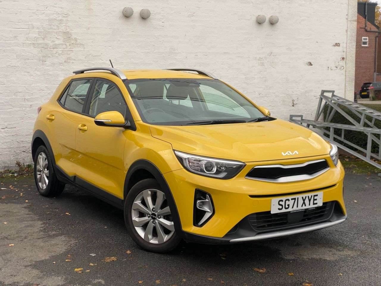 A 2021 KIA STONIC 1.0 T-GDi 2 SUV 5dr Petrol Manual Euro 6 (s/s) (99 bhp) LOW MILEAGE, COMPRE A 2021 KIA STONIC 1.0 T-GDi 2 SUV 5dr Petrol Manual Euro 6 (s/s) (99 bhp) LOW MILEAGE, COMPRE