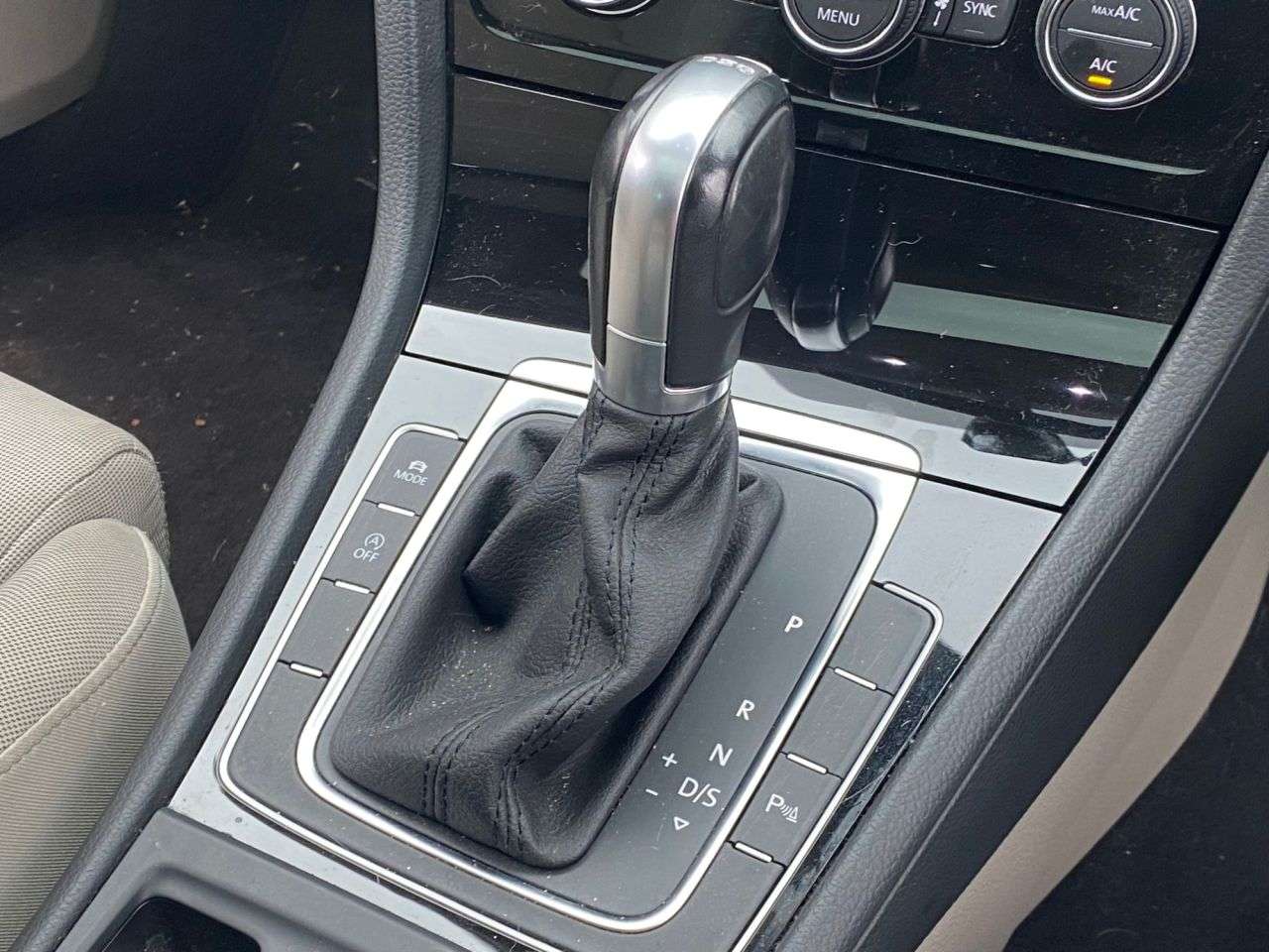 2016 VOLKSWAGEN GOLF 2016 VOLKSWAGEN GOLF