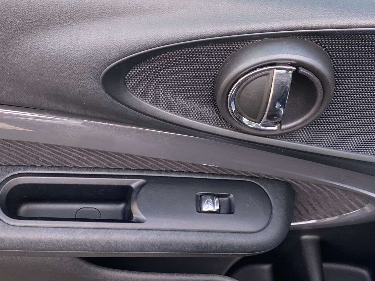 2016 MINI CLUBMAN 2016 MINI CLUBMAN