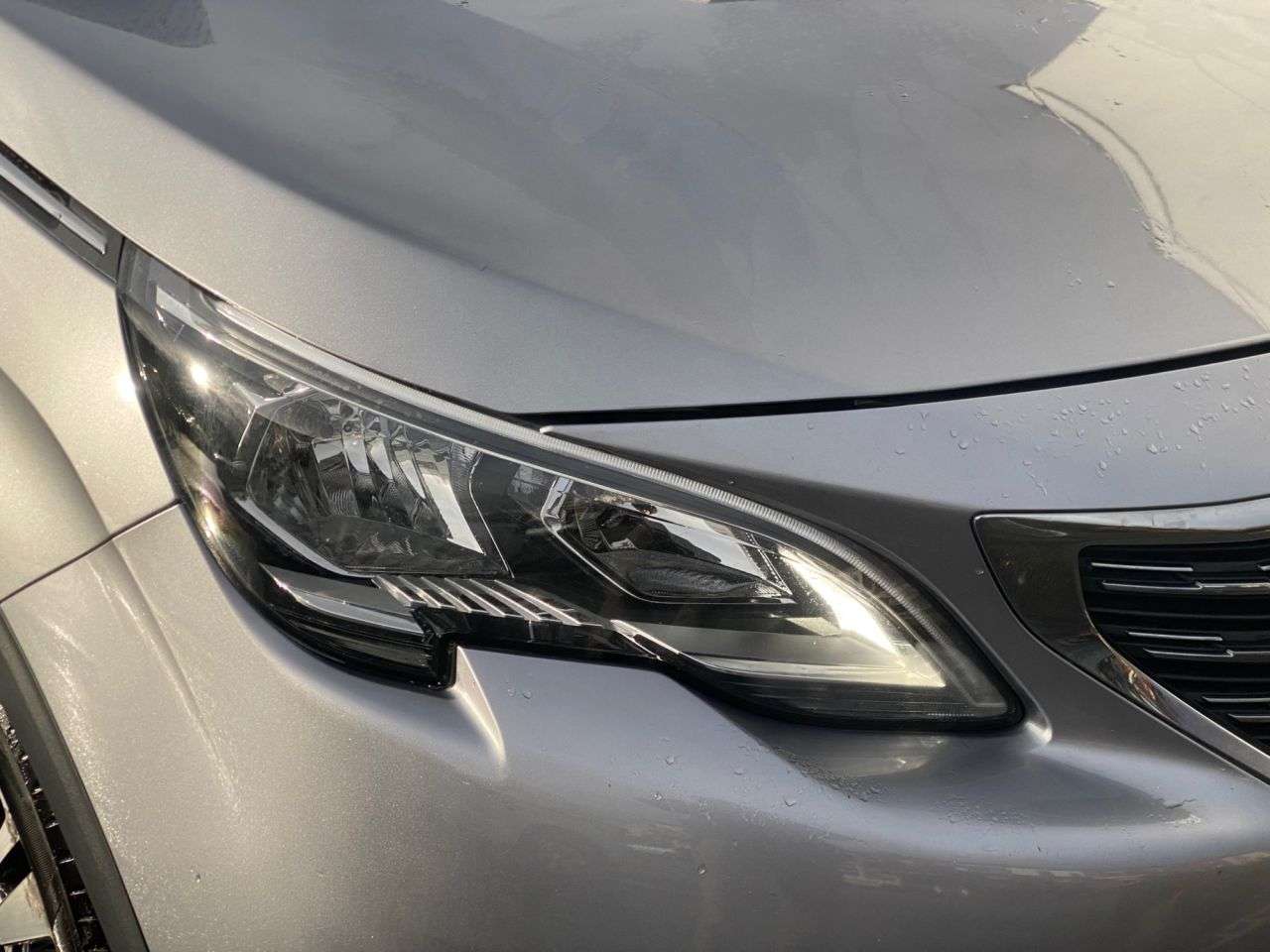 2019 PEUGEOT 5008 2019 PEUGEOT 5008