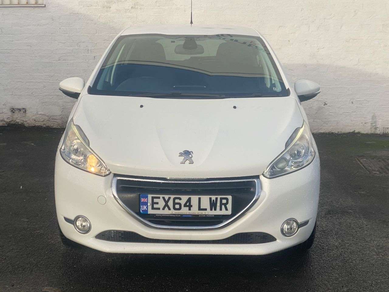 A 2014 PEUGEOT 208 1.2 VTi PureTech Allure Hatchback 5dr Petrol Manual Euro 5 (82 ps) GREAT ST A 2014 PEUGEOT 208 1.2 VTi PureTech Allure Hatchback 5dr Petrol Manual Euro 5 (82 ps) GREAT ST