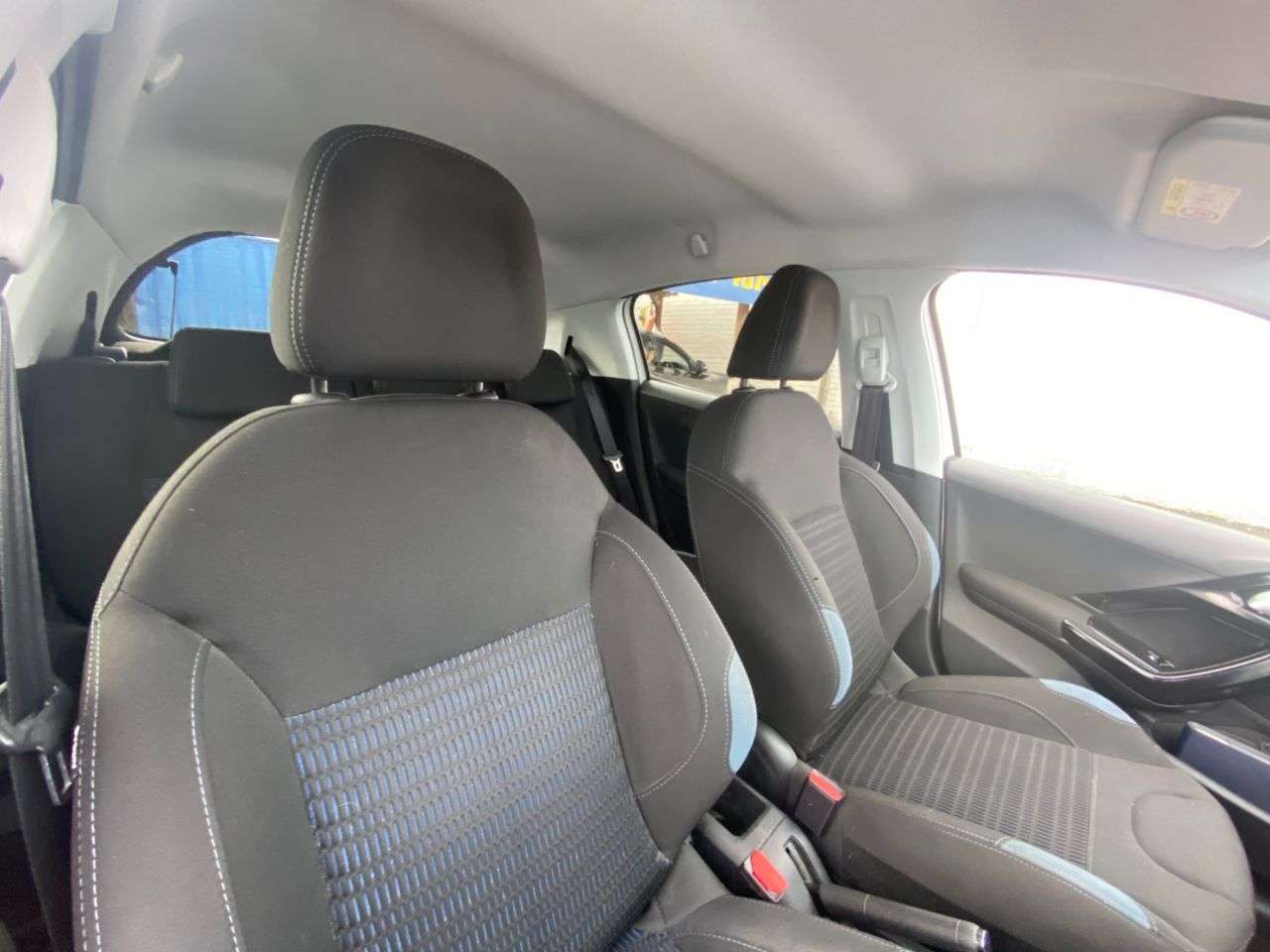 2014 PEUGEOT 208 2014 PEUGEOT 208