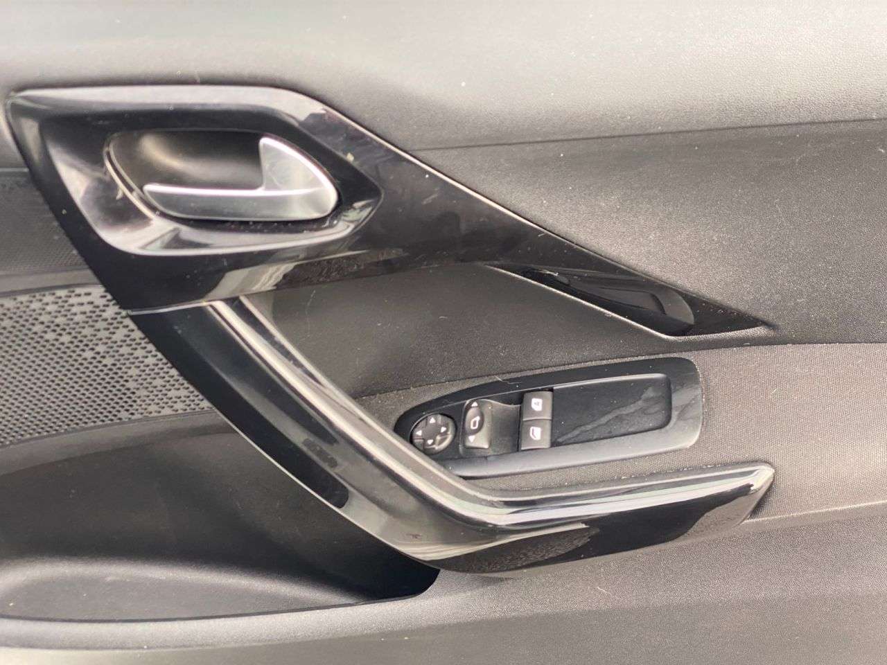 2014 PEUGEOT 208 2014 PEUGEOT 208