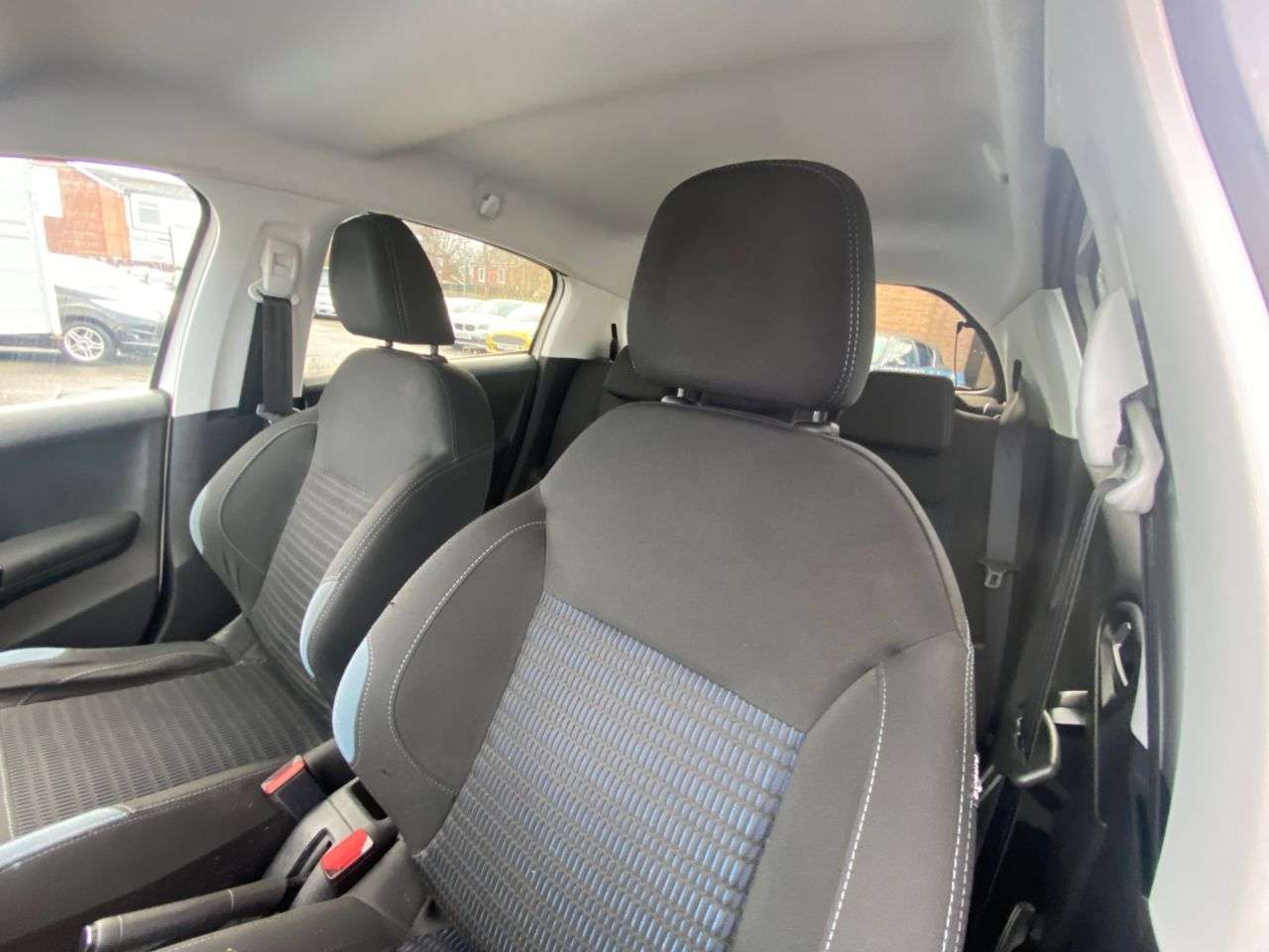 2014 PEUGEOT 208 2014 PEUGEOT 208