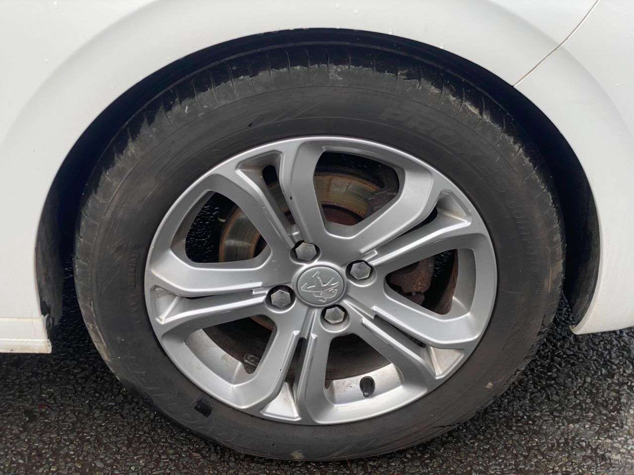 2014 PEUGEOT 208 2014 PEUGEOT 208